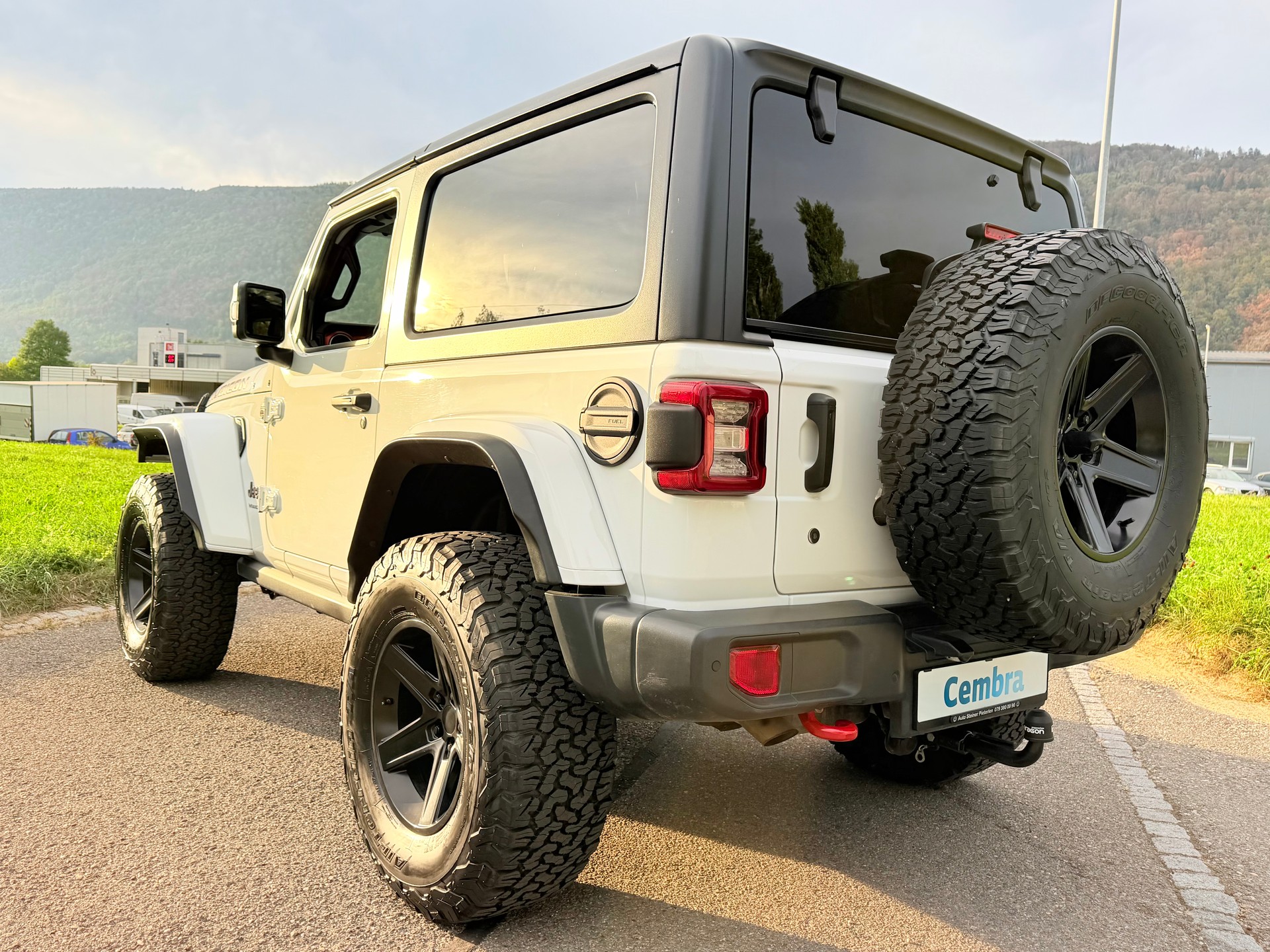 JEEP WRANGLER 2.2MJ RUBICON 4X4 "HÖHER + BREITER" ALLES MIT MFK !! VIEL UMGEBAUT !! FRISCH AB MFK !! AHK 2800 KG. MIT GRATIS SERVICE.-image-4