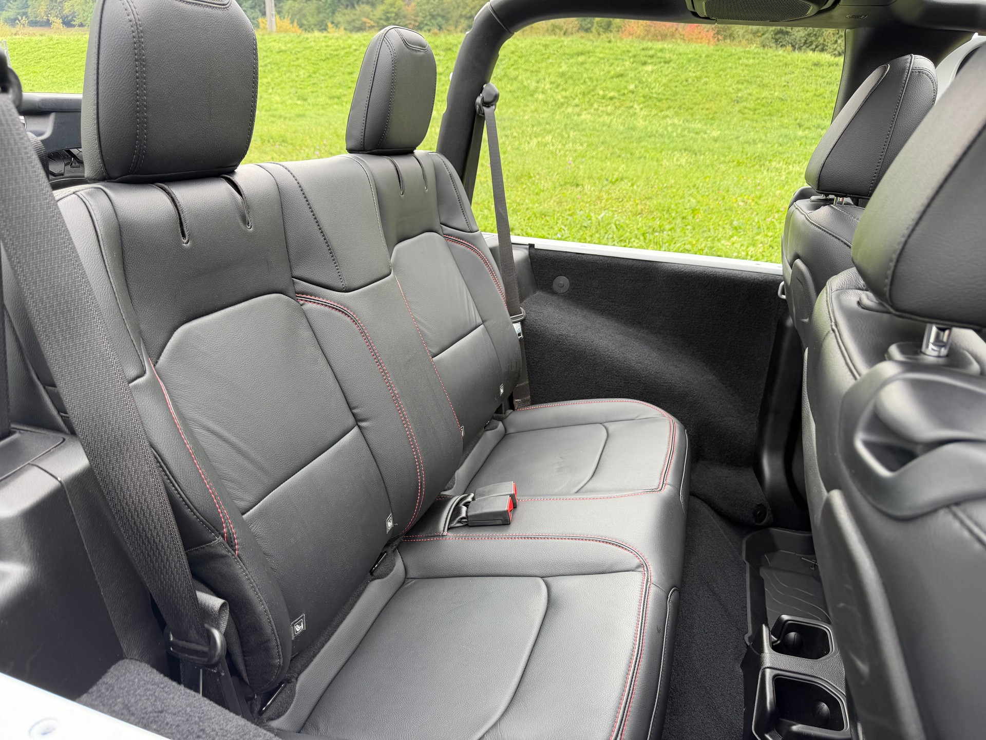 JEEP WRANGLER 2.2MJ RUBICON 4X4 "HÖHER + BREITER" ALLES MIT MFK !! VIEL UMGEBAUT !! FRISCH AB MFK !! AHK 2800 KG. MIT GRATIS SERVICE.-image-52