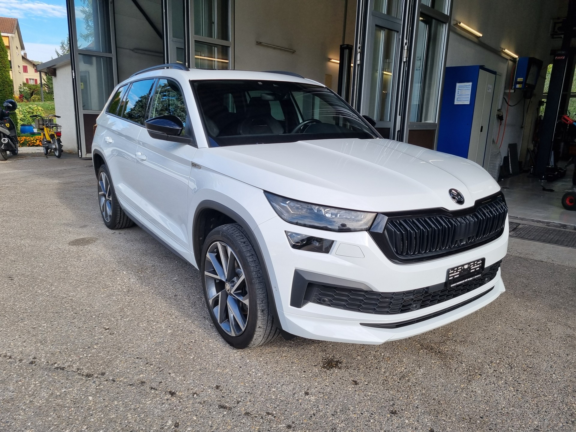 SKODA Kodiaq 2.0 TSI 4x4 SportLine-image-1