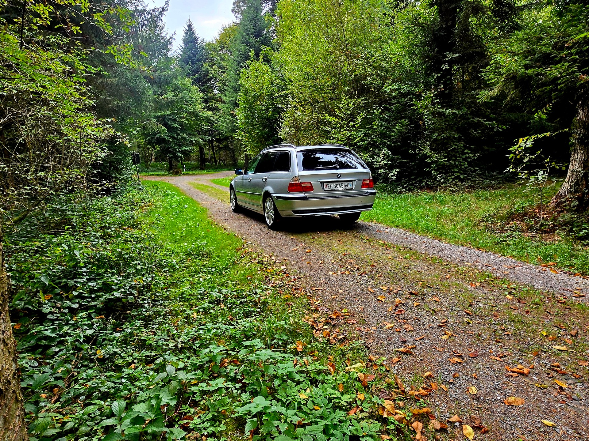 BMW 330xi Touring-image-9