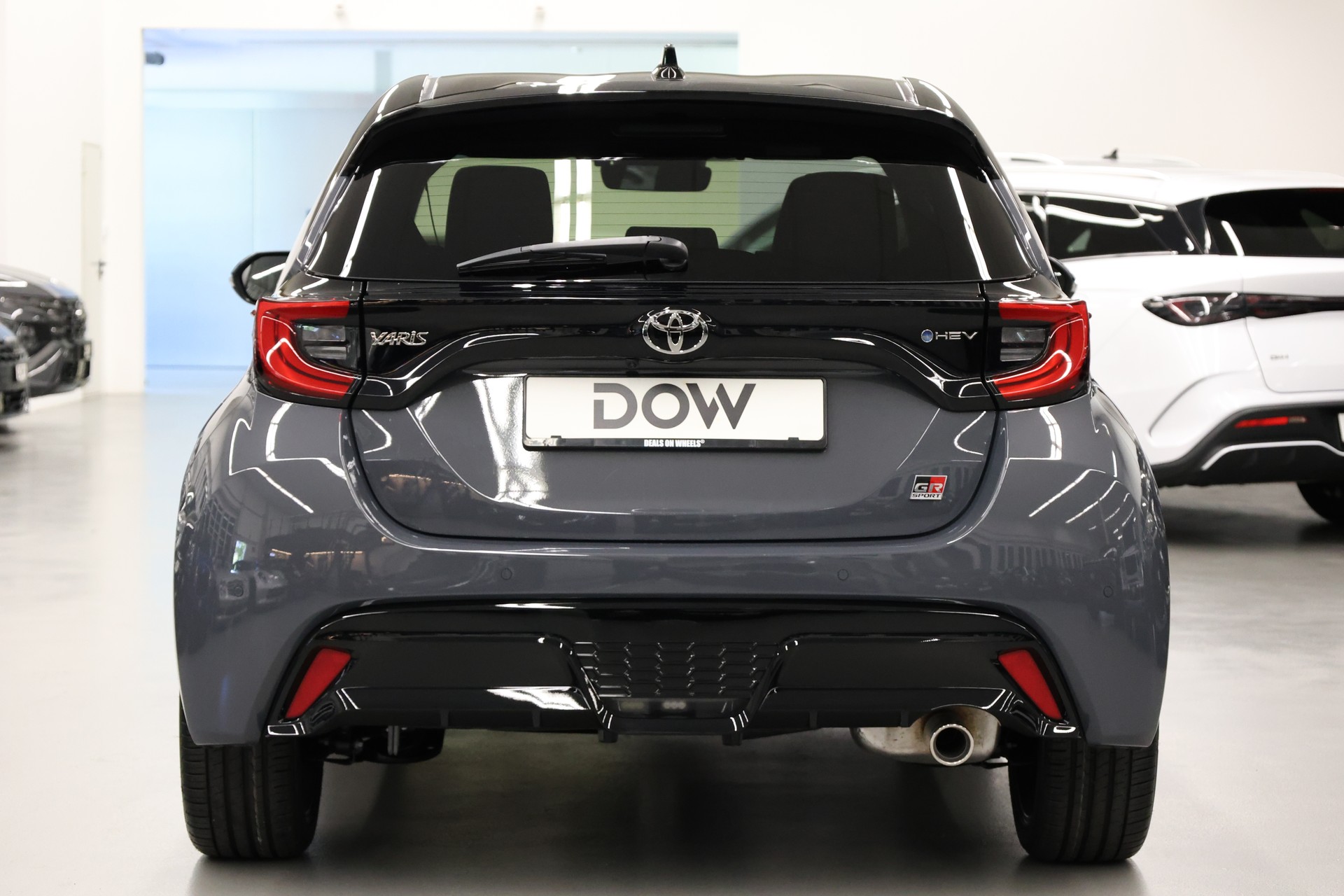 TOYOTA Yaris 1.5 VVT-i HSD GR Sport-image-8