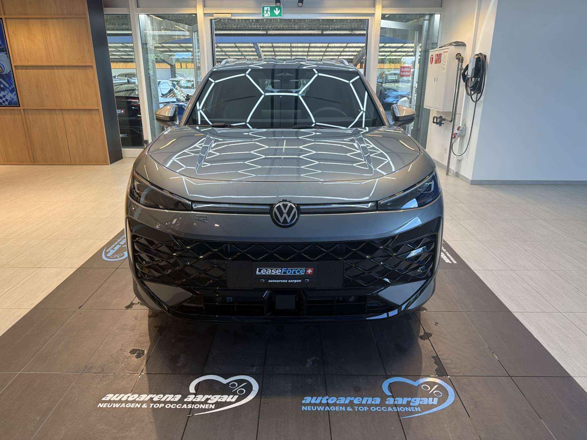 VW T-Roc 1.5 eTSi mHEV R-Line DSG-Automat-image-10