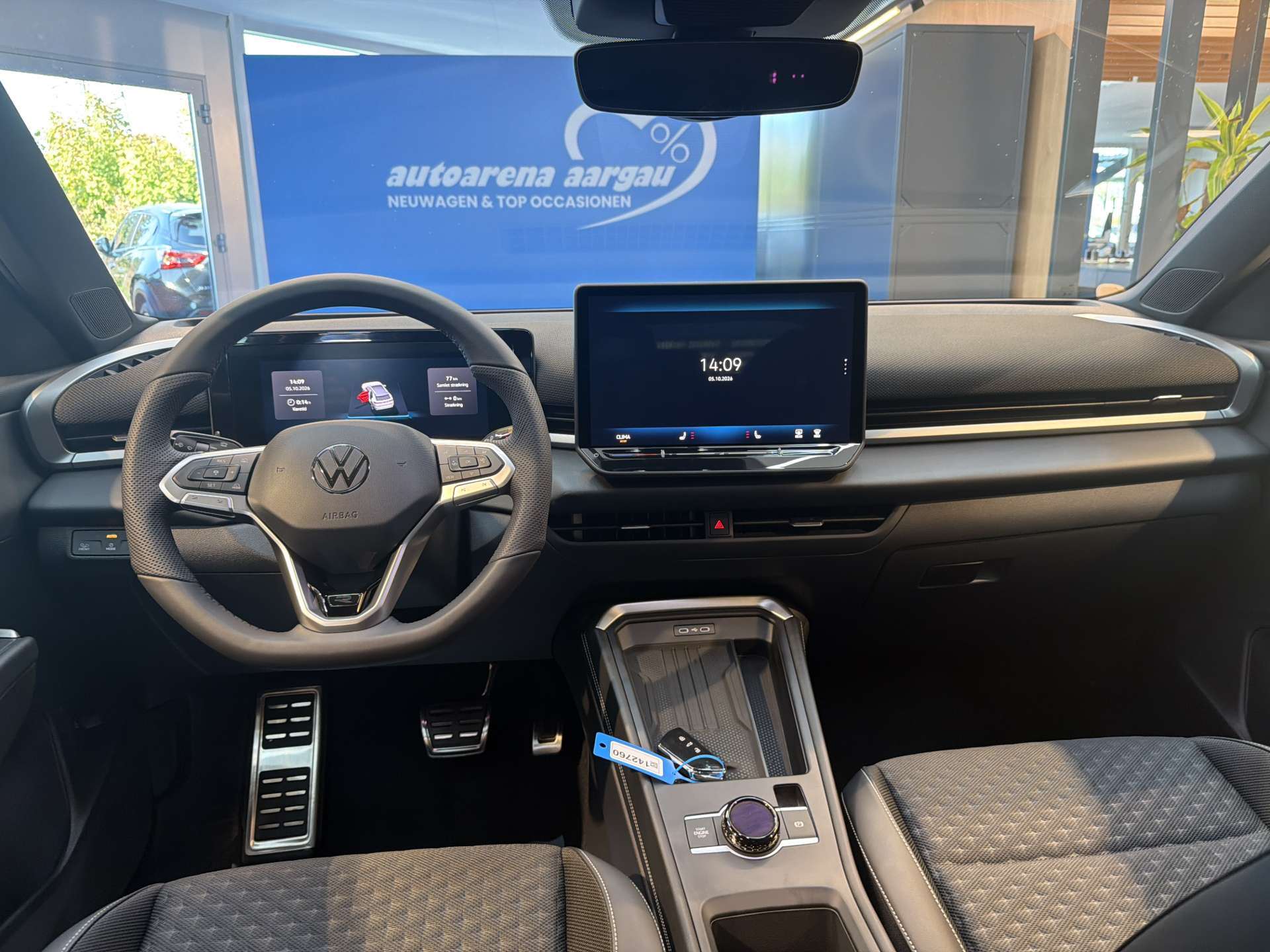 VW T-Roc 1.5 eTSi mHEV R-Line DSG-Automat-image-14