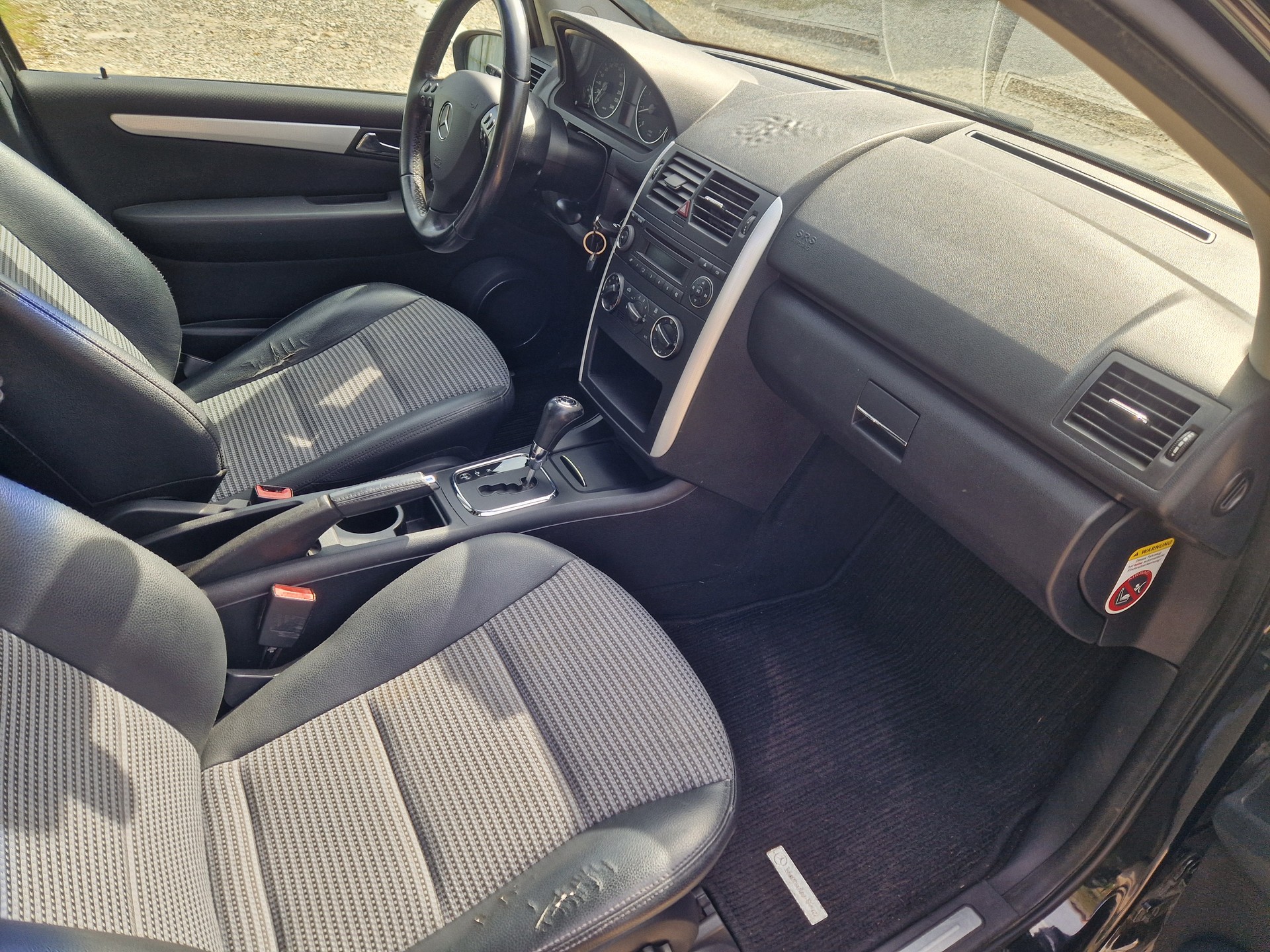 MERCEDES-BENZ A 170 Avantgarde Edition A-image-11