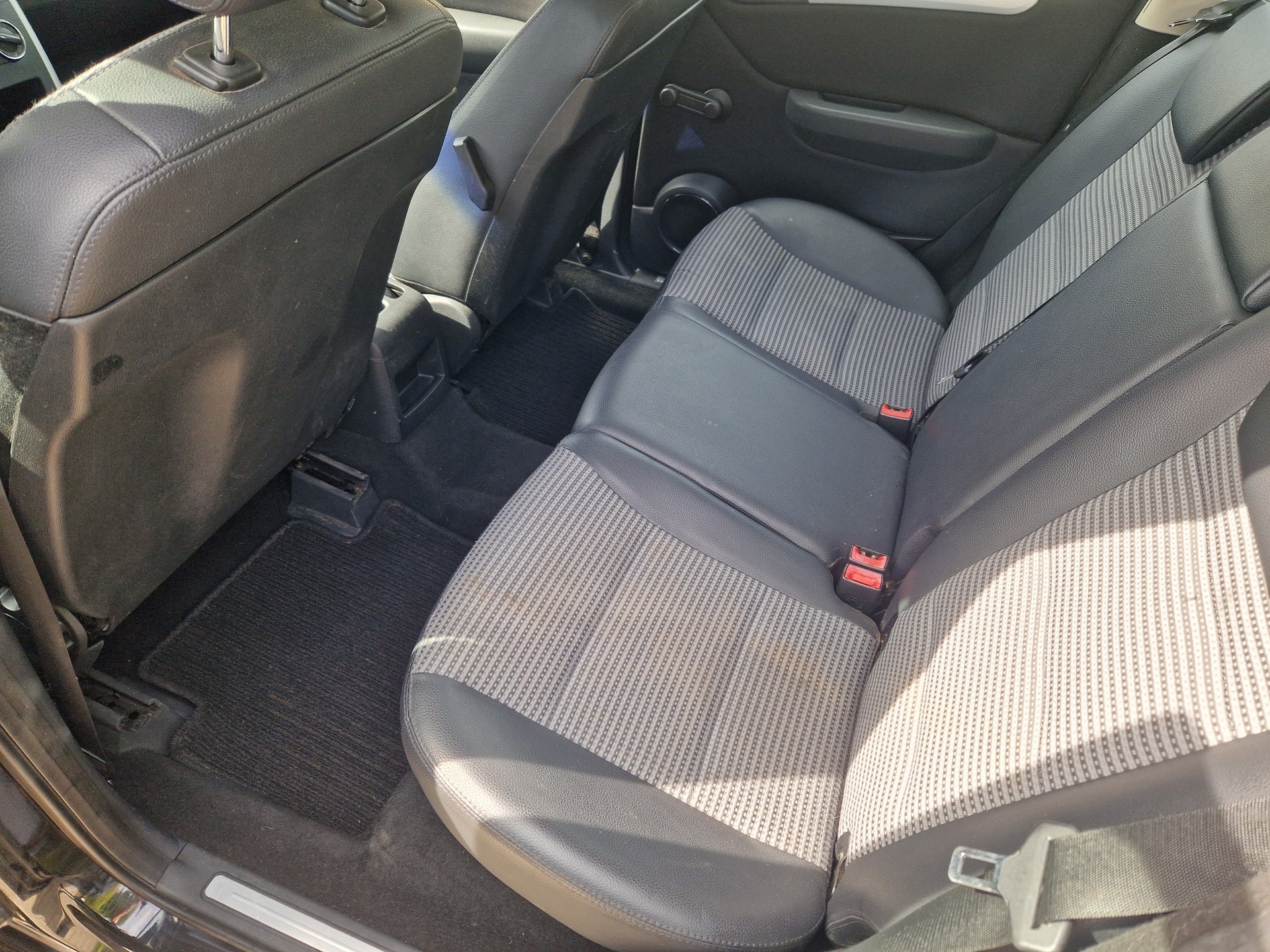 MERCEDES-BENZ A 170 Avantgarde Edition A-image-8