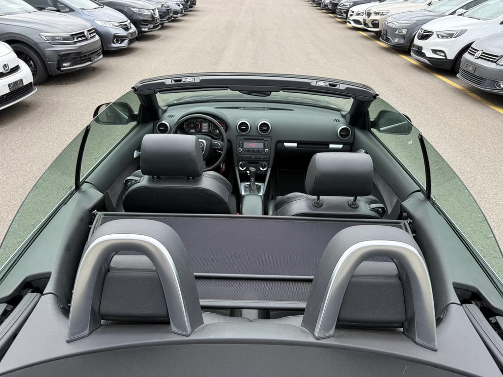 AUDI A3 Cabriolet 1.8 TFSI Ambition S-tronic-image-12