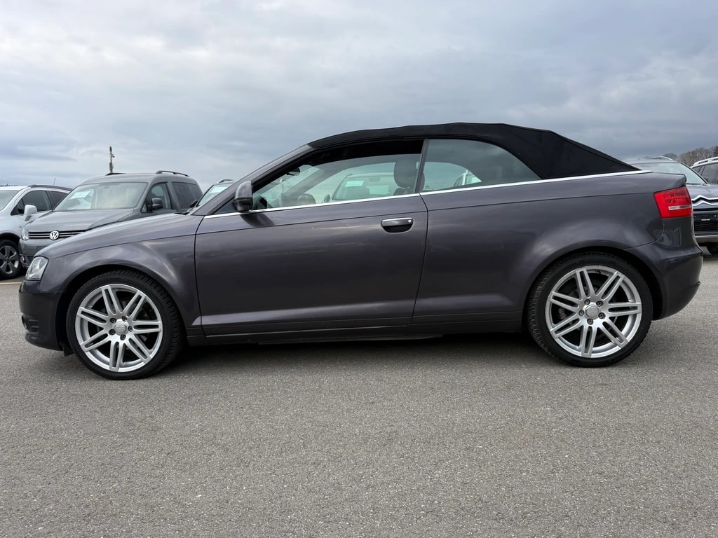 AUDI A3 Cabriolet 1.8 TFSI Ambition S-tronic-image-2
