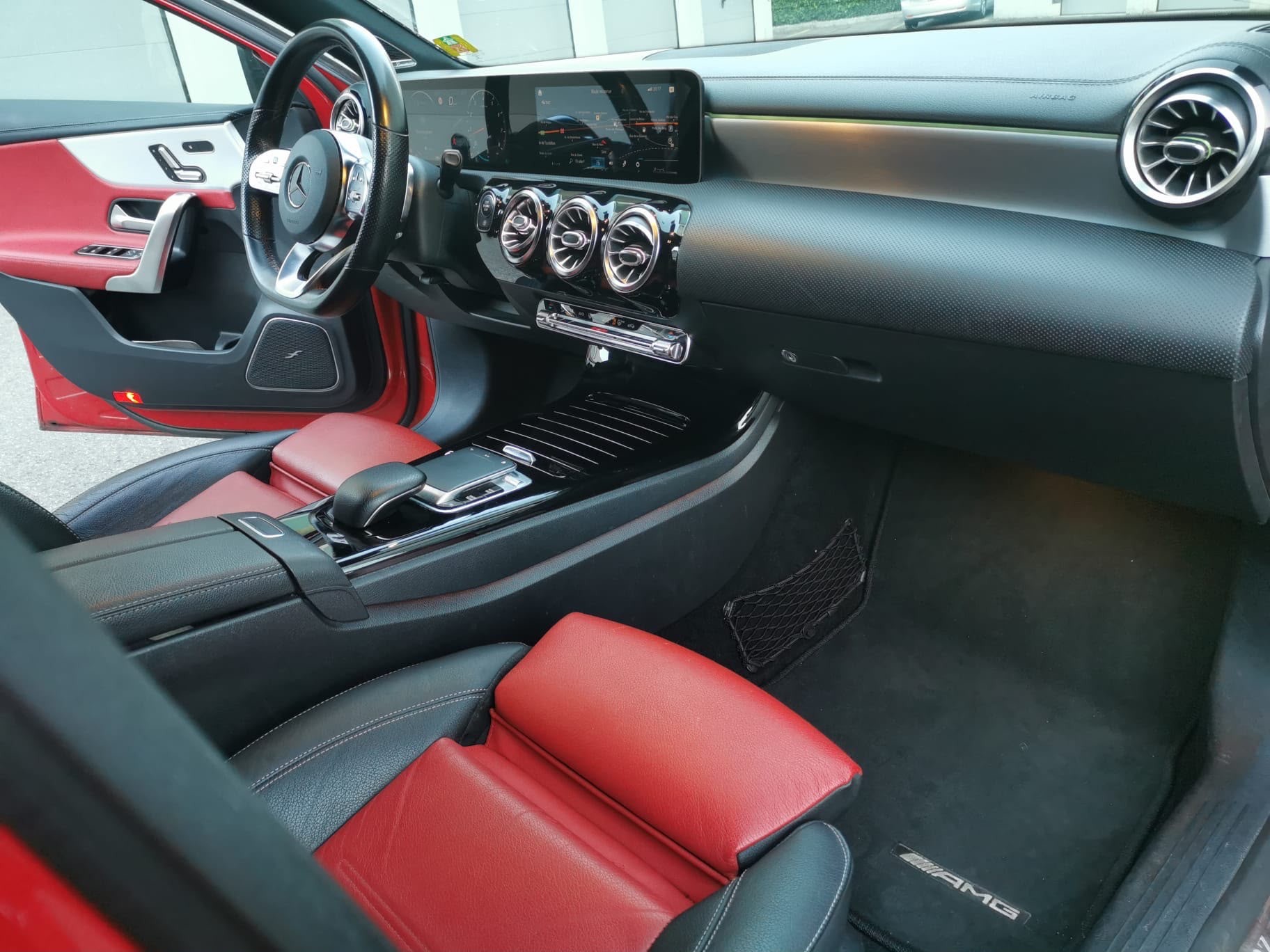 MERCEDES-BENZ A 250 AMG Line 4m-image-6