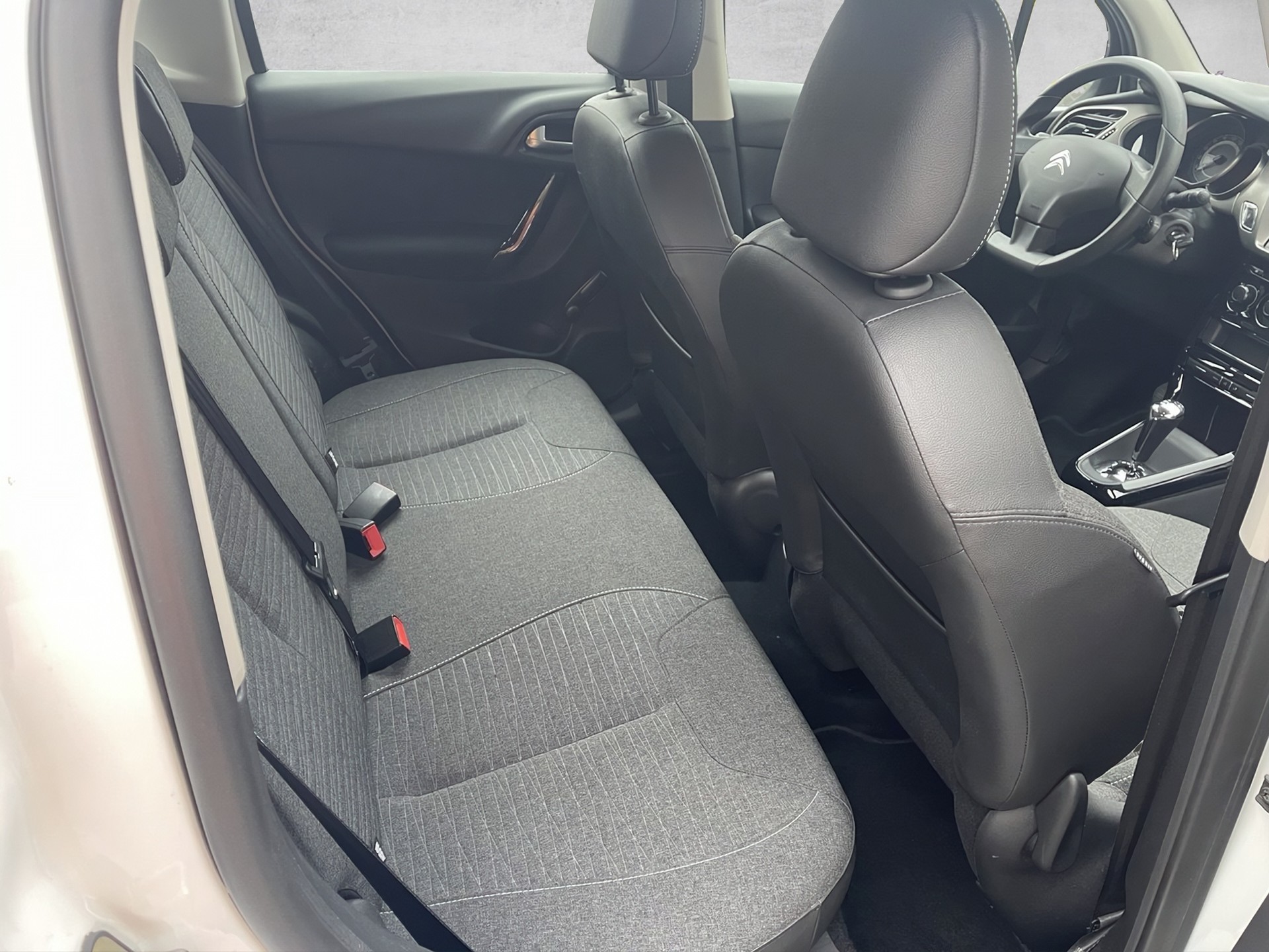 CITROEN C3 1.2i Exclusive ETG5-image-11