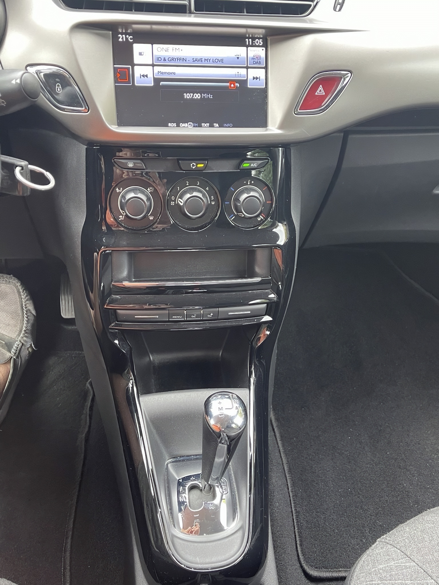 CITROEN C3 1.2i Exclusive ETG5-image-8