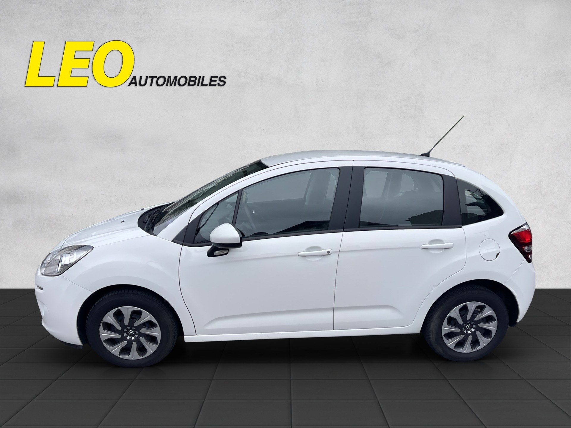 CITROEN C3 1.2i Exclusive ETG5-image-4