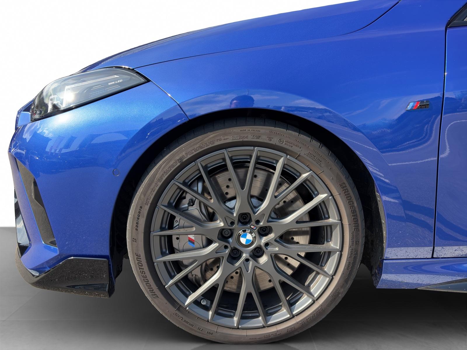 BMW M135i xDrive 50 Years Edition-image-8