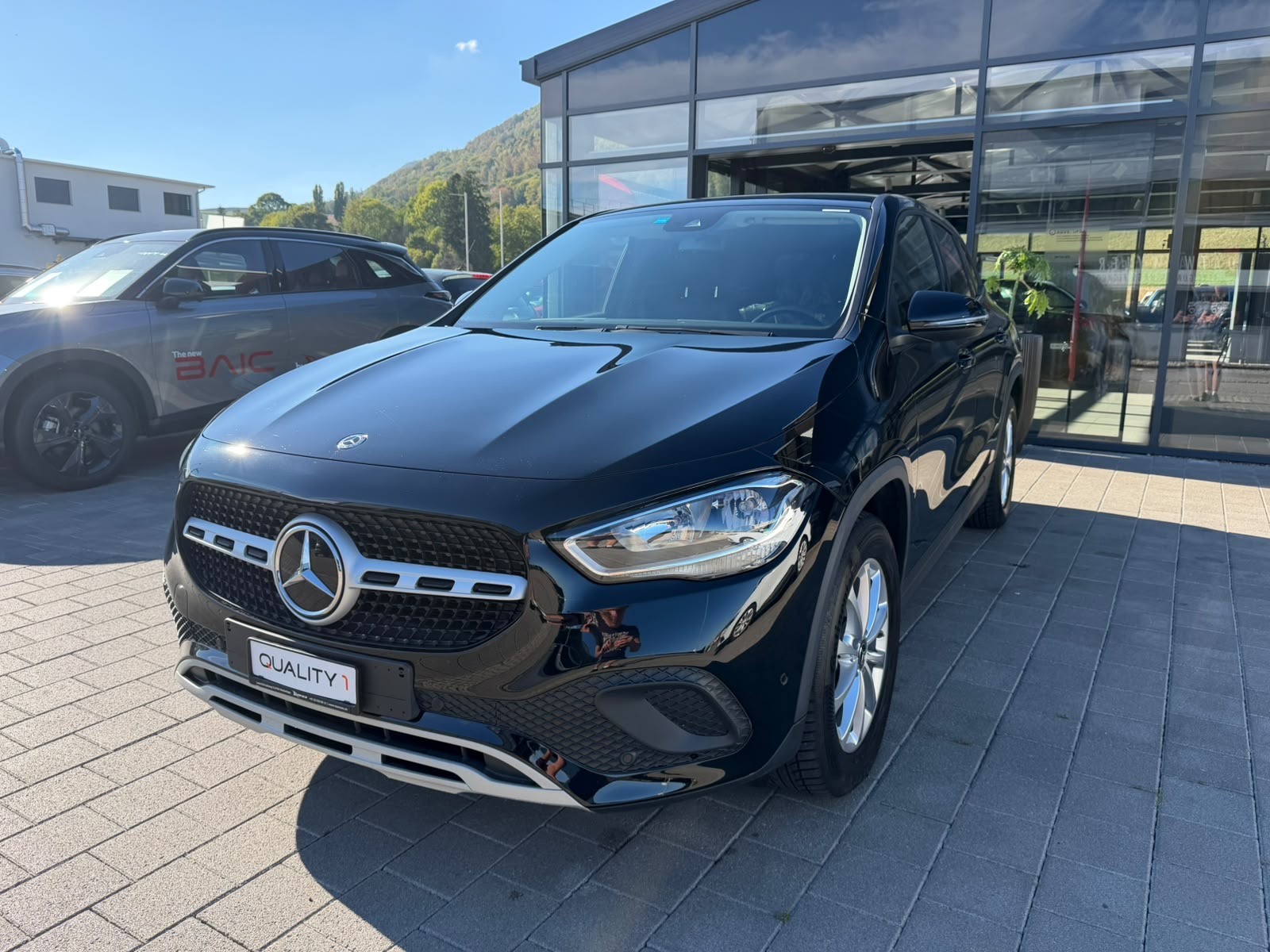 MERCEDES-BENZ GLA 200 7G-DCT-image-1