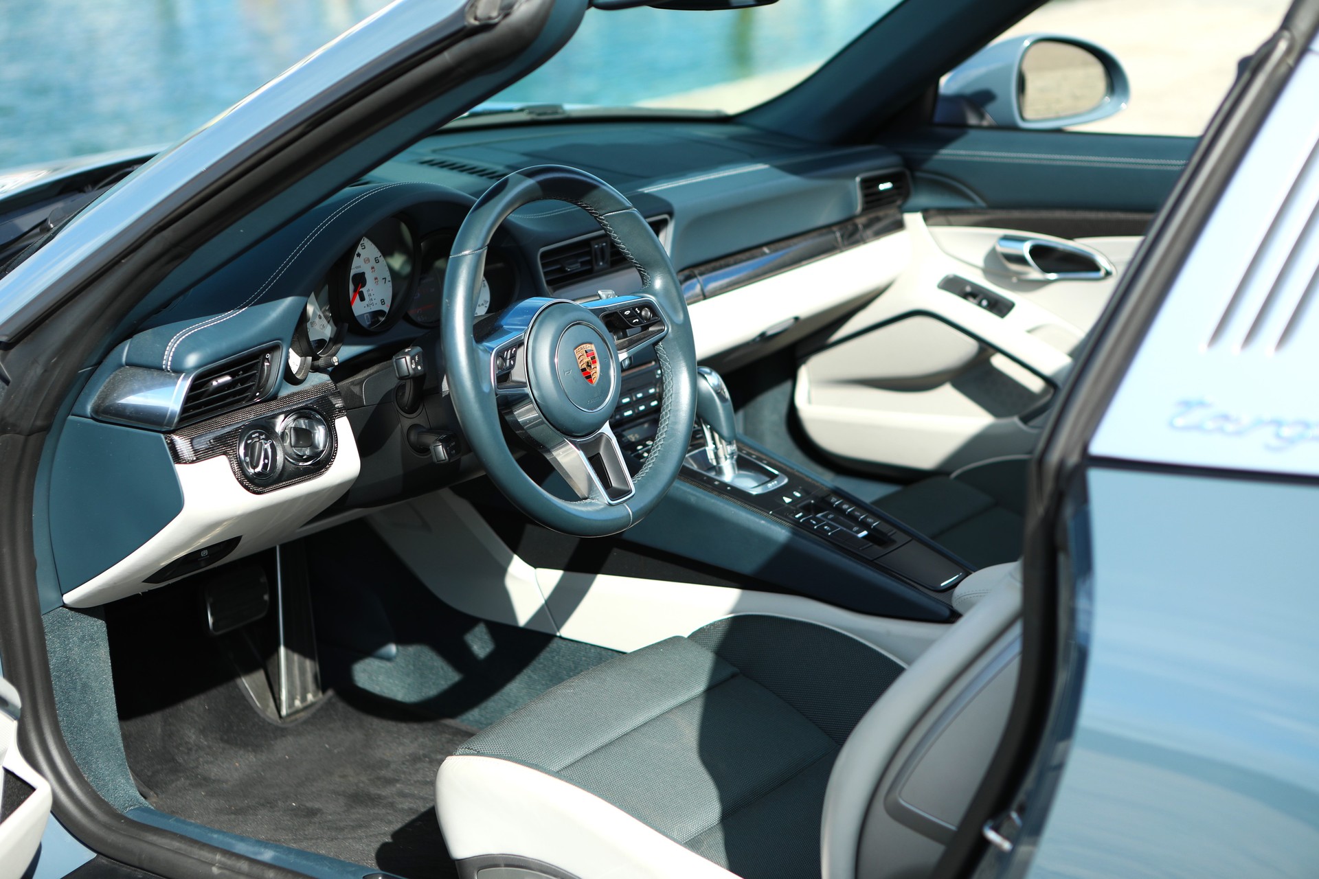 PORSCHE 911 Targa 4 PDK Exclusive - graphite blue-image-10