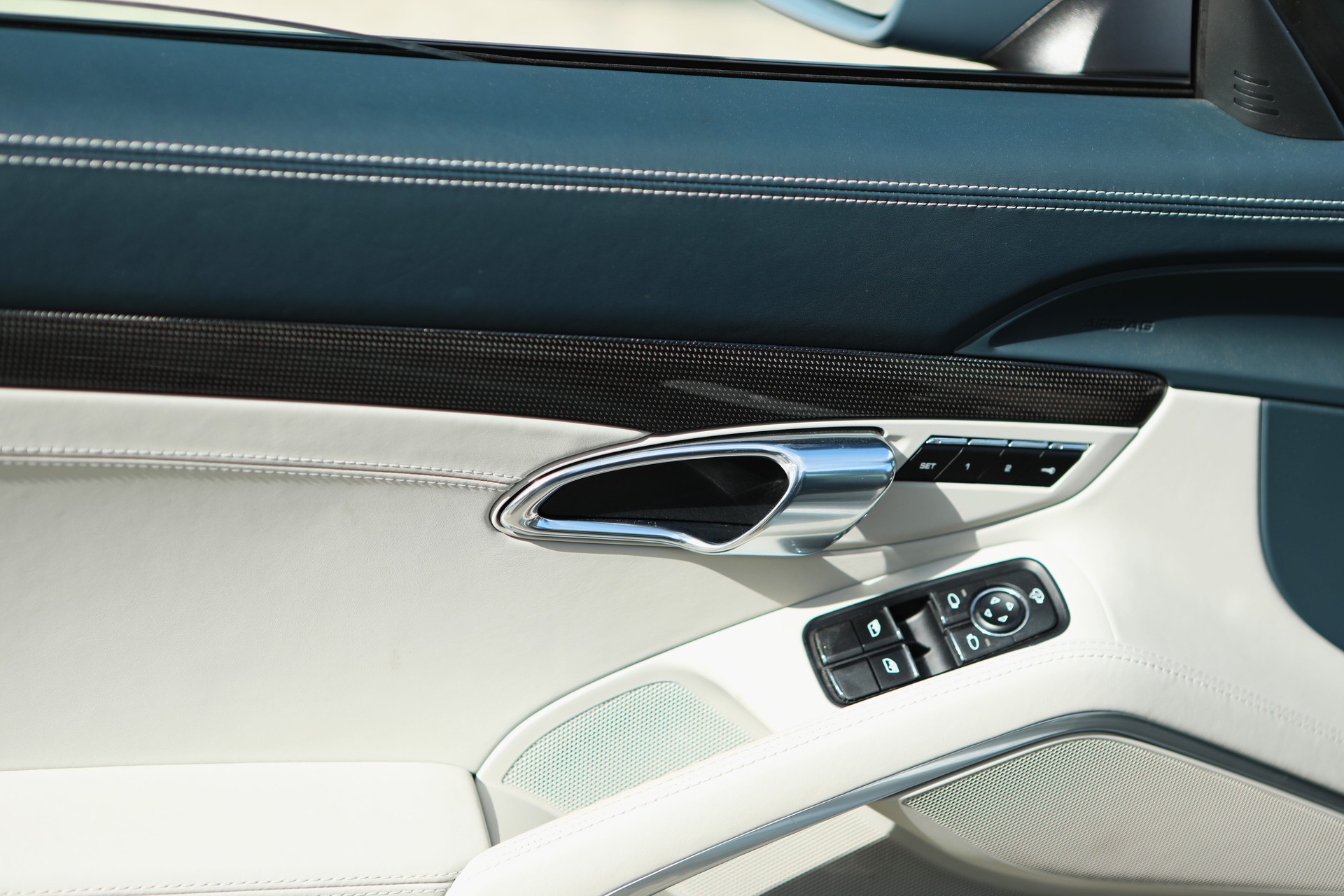 PORSCHE 911 Targa 4 PDK Exclusive - graphite blue-image-11