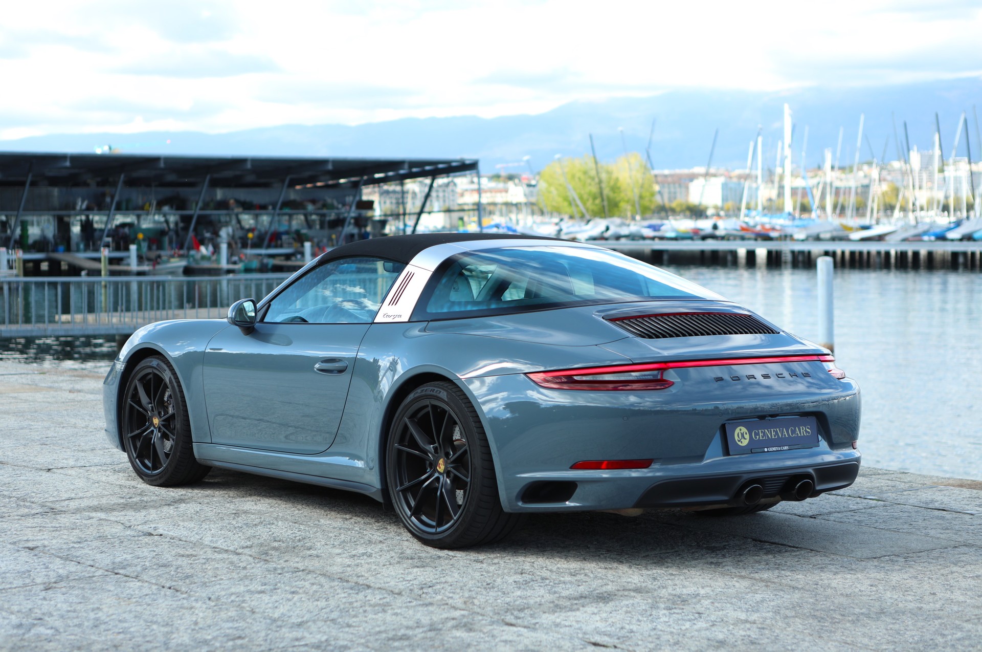 PORSCHE 911 Targa 4 PDK Exclusive - graphite blue-image-2