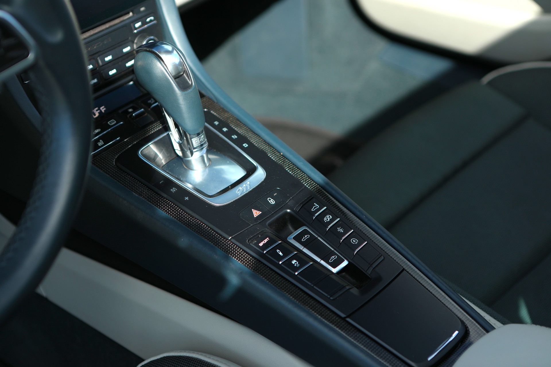 PORSCHE 911 Targa 4 PDK Exclusive - graphite blue-image-13
