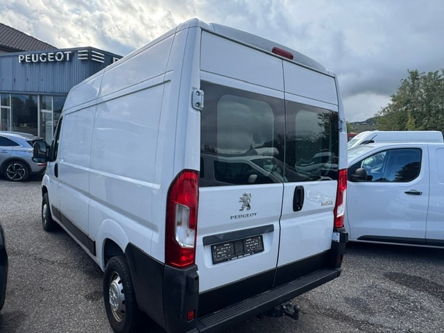PEUGEOT Boxer 2.2 HDI 335 Premium L2H2-image-2