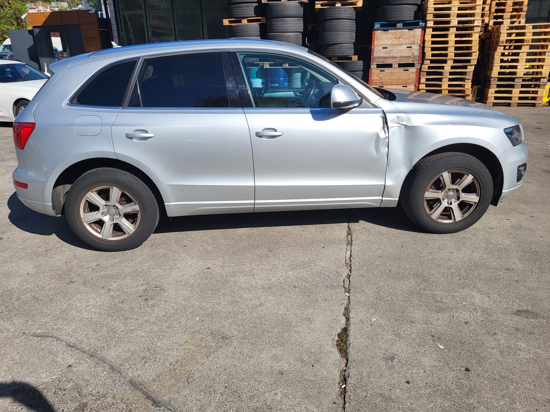 AUDI Q5 2.0 TDI quattro S-tronic-image-14