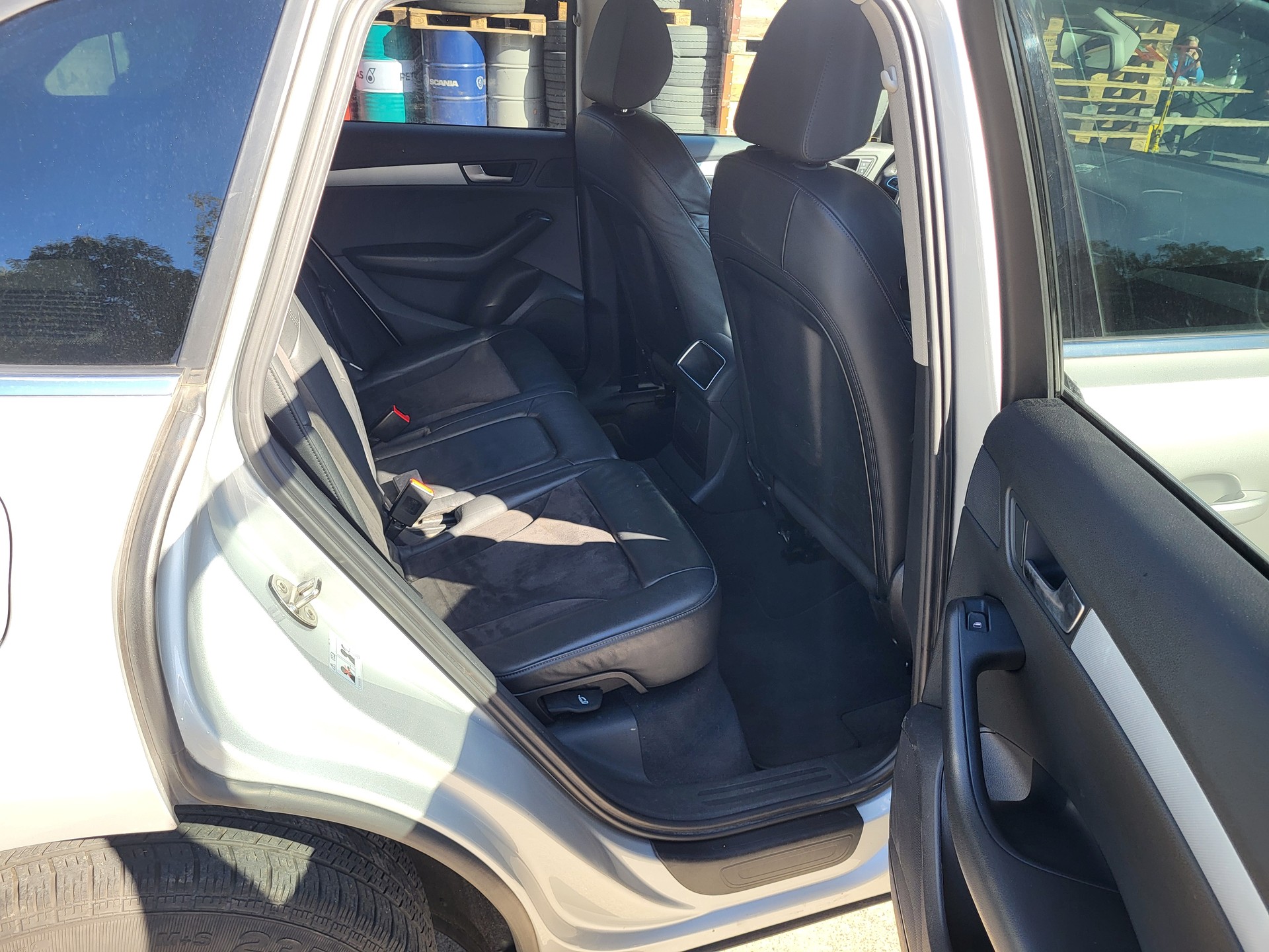 AUDI Q5 2.0 TDI quattro S-tronic-image-4