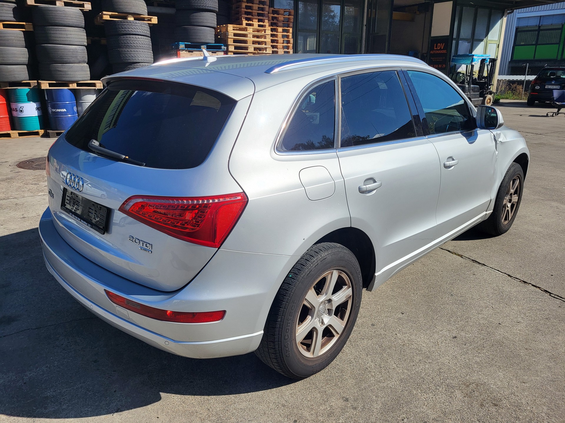 AUDI Q5 2.0 TDI quattro S-tronic-image-3