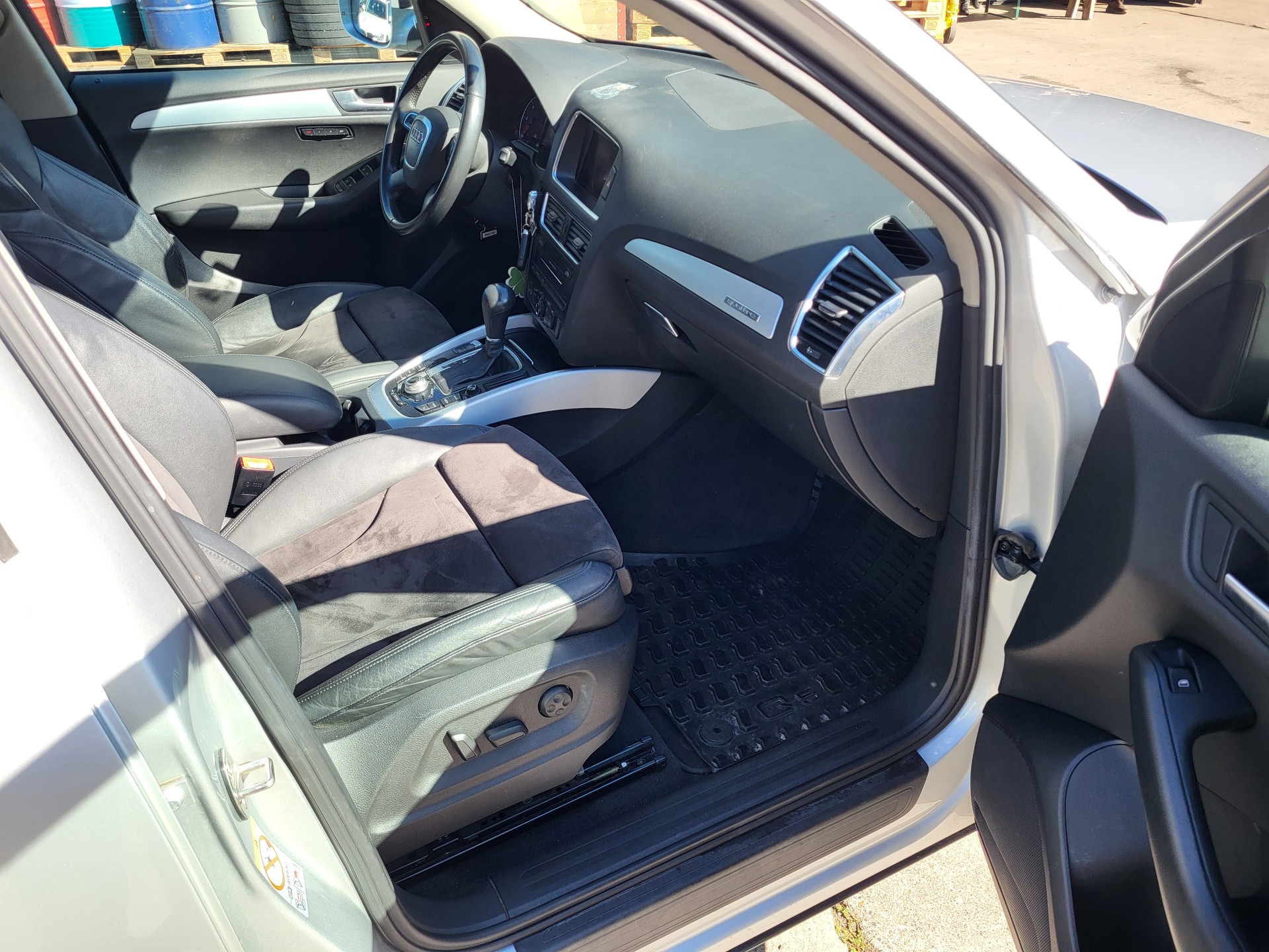 AUDI Q5 2.0 TDI quattro S-tronic-image-5