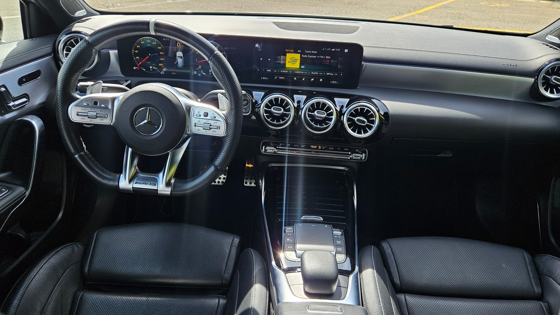 MERCEDES-BENZ A 35 AMG 4matic-image-4
