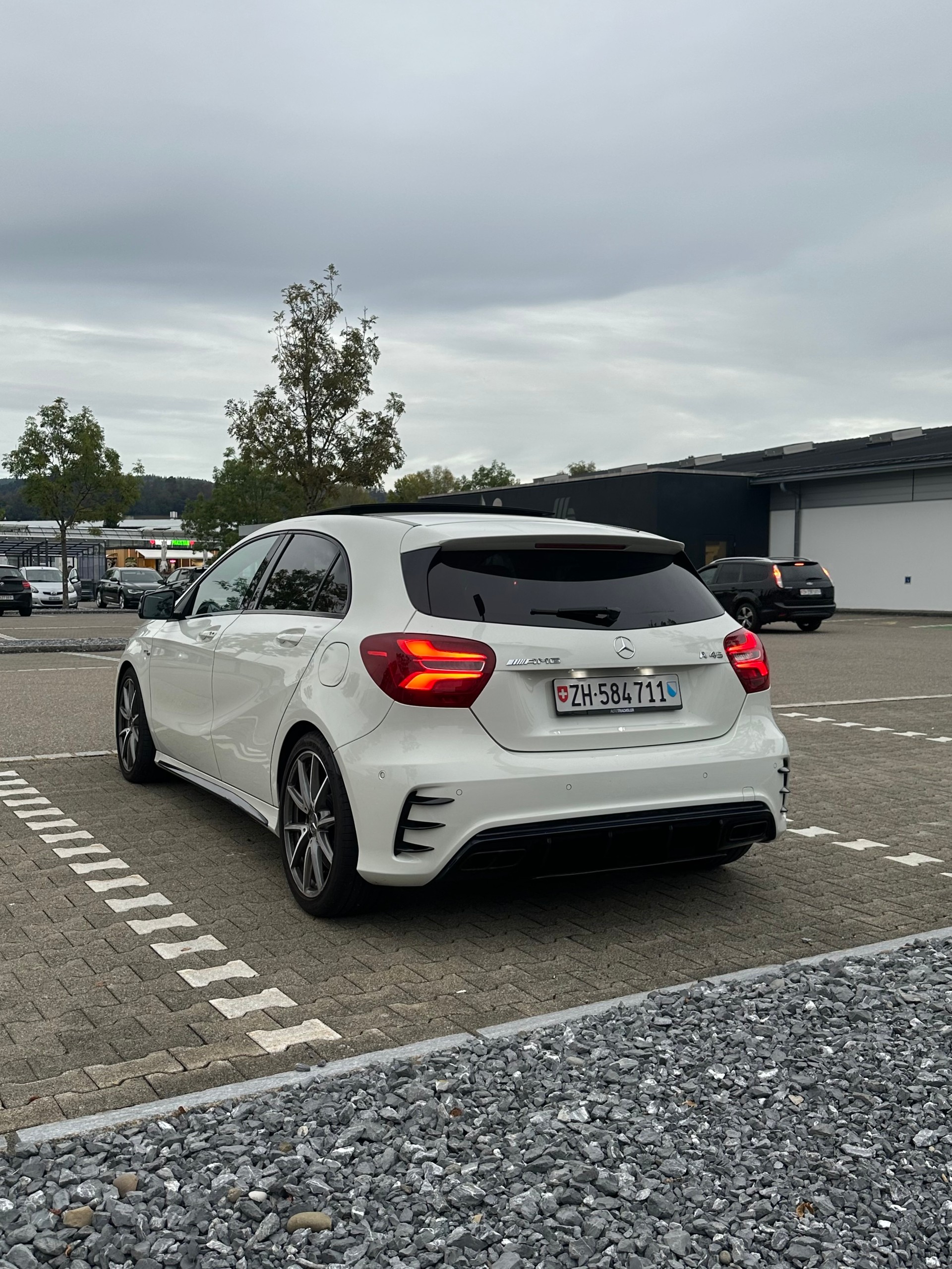 MERCEDES-BENZ A 45 AMG 4m-image-2