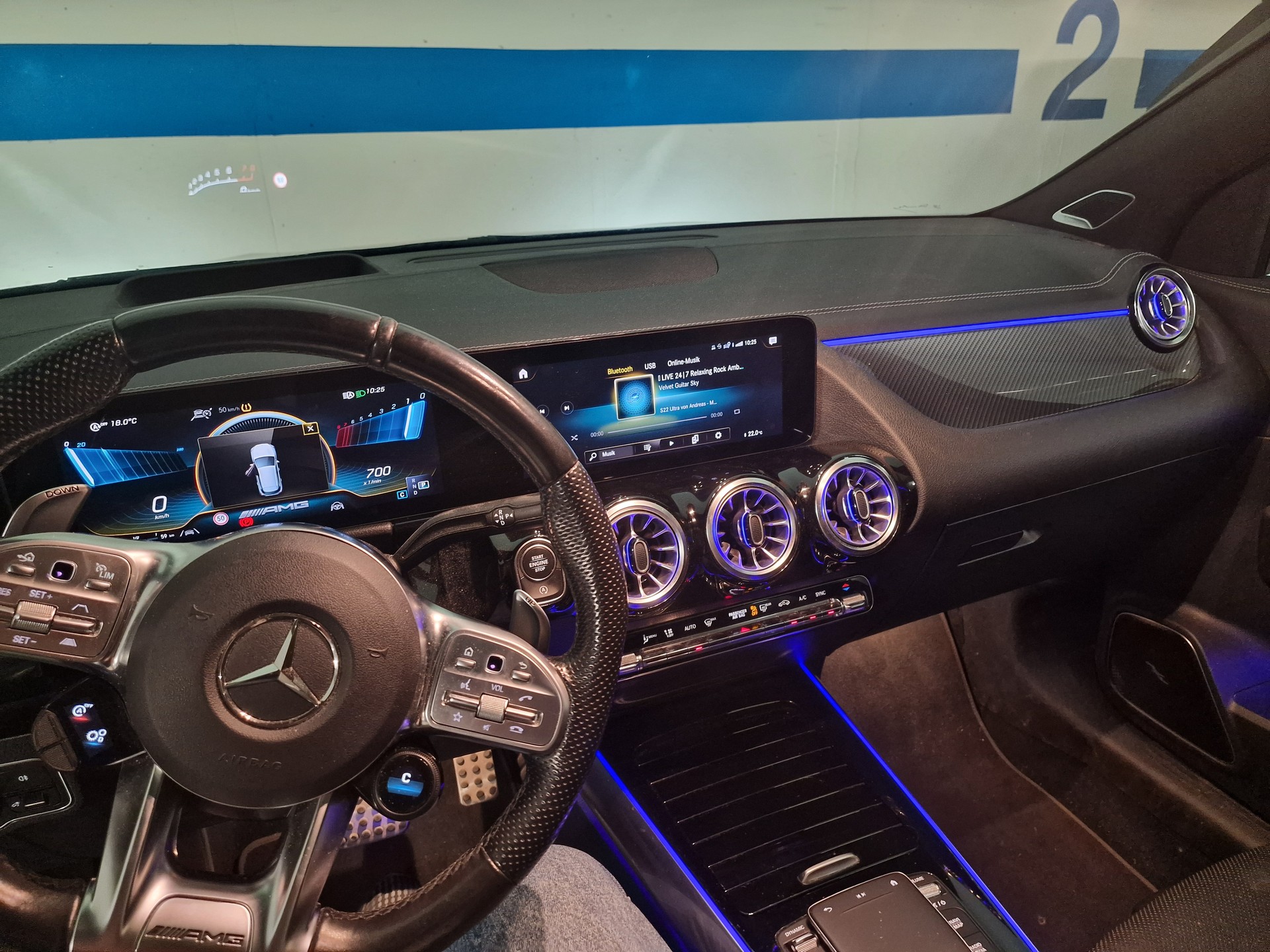 MERCEDES-BENZ GLA 35 AMG 4matic-image-1