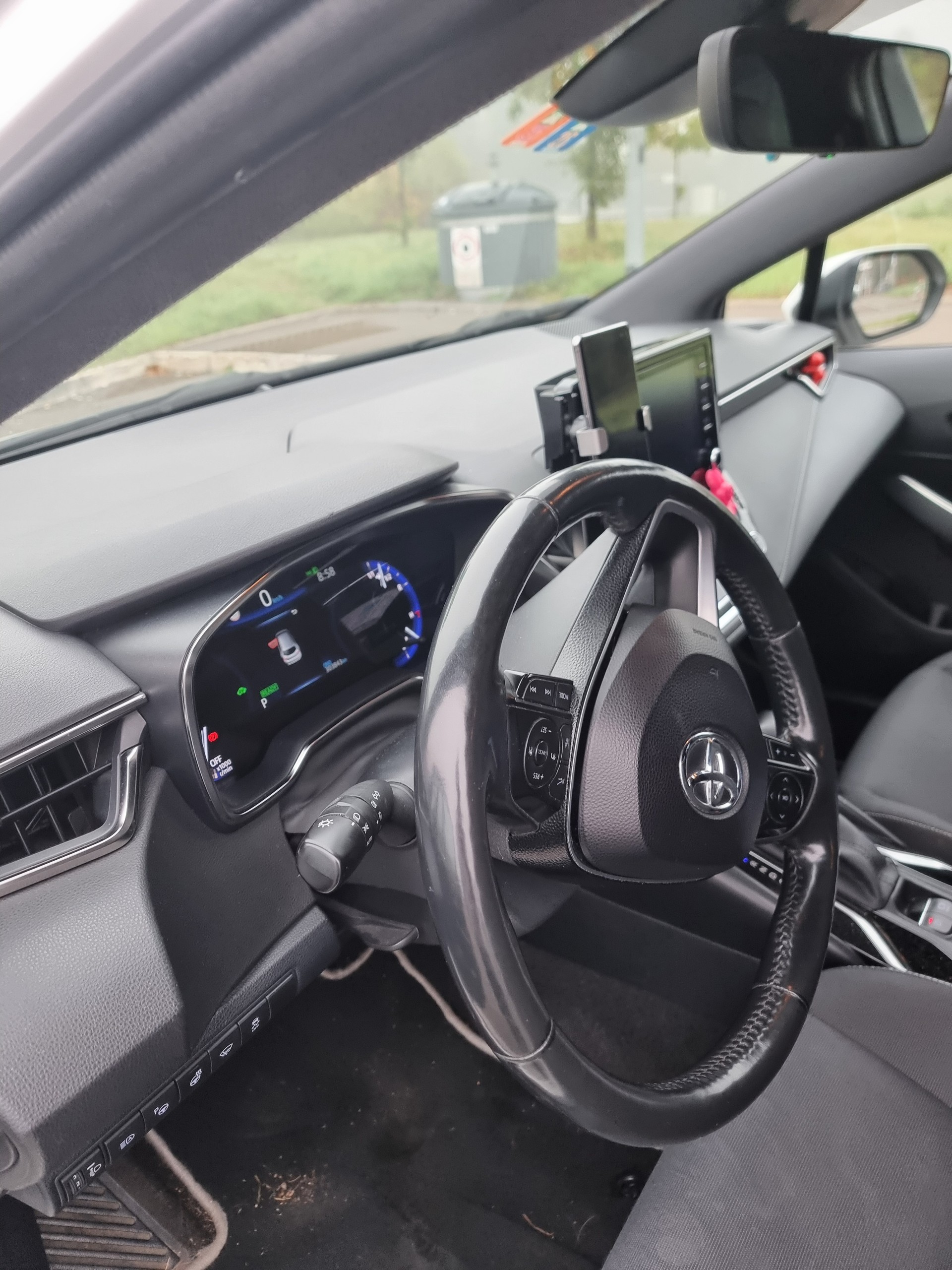 TOYOTA 1.8 HSD Comfort-image-1