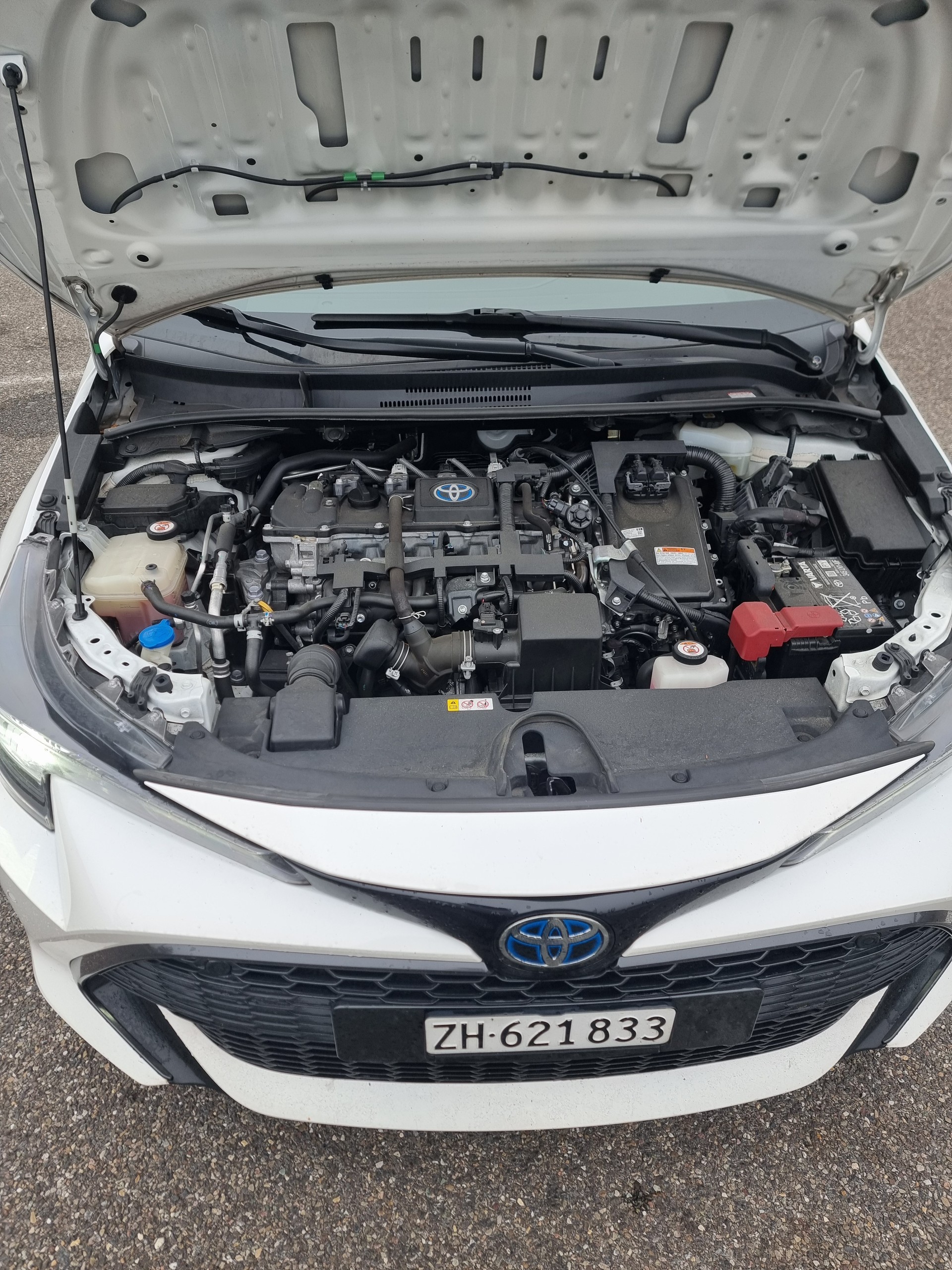TOYOTA 1.8 HSD Comfort-image-0
