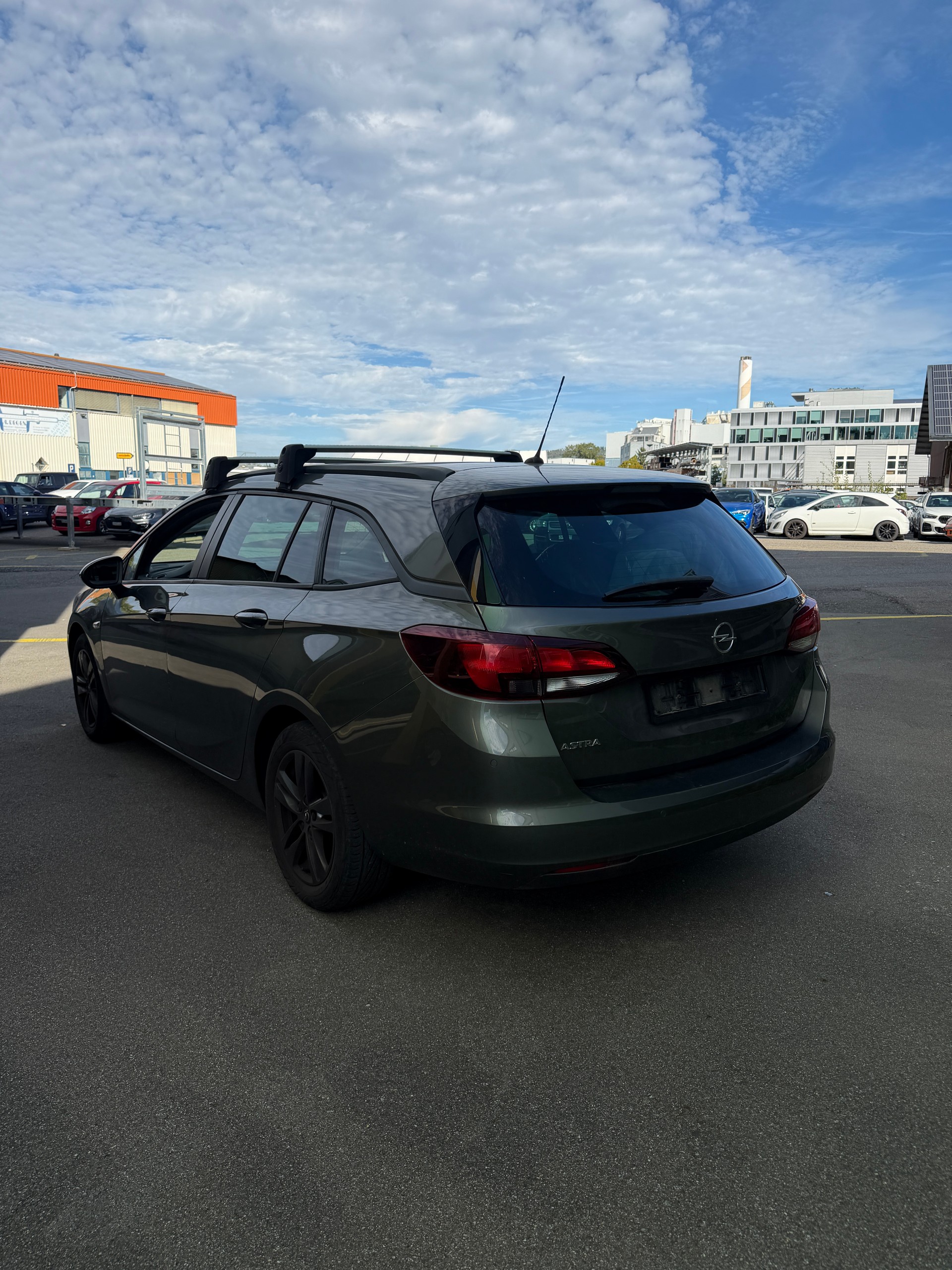OPEL Astra Sports Tourer 1.2i Turbo Elegance-image-4