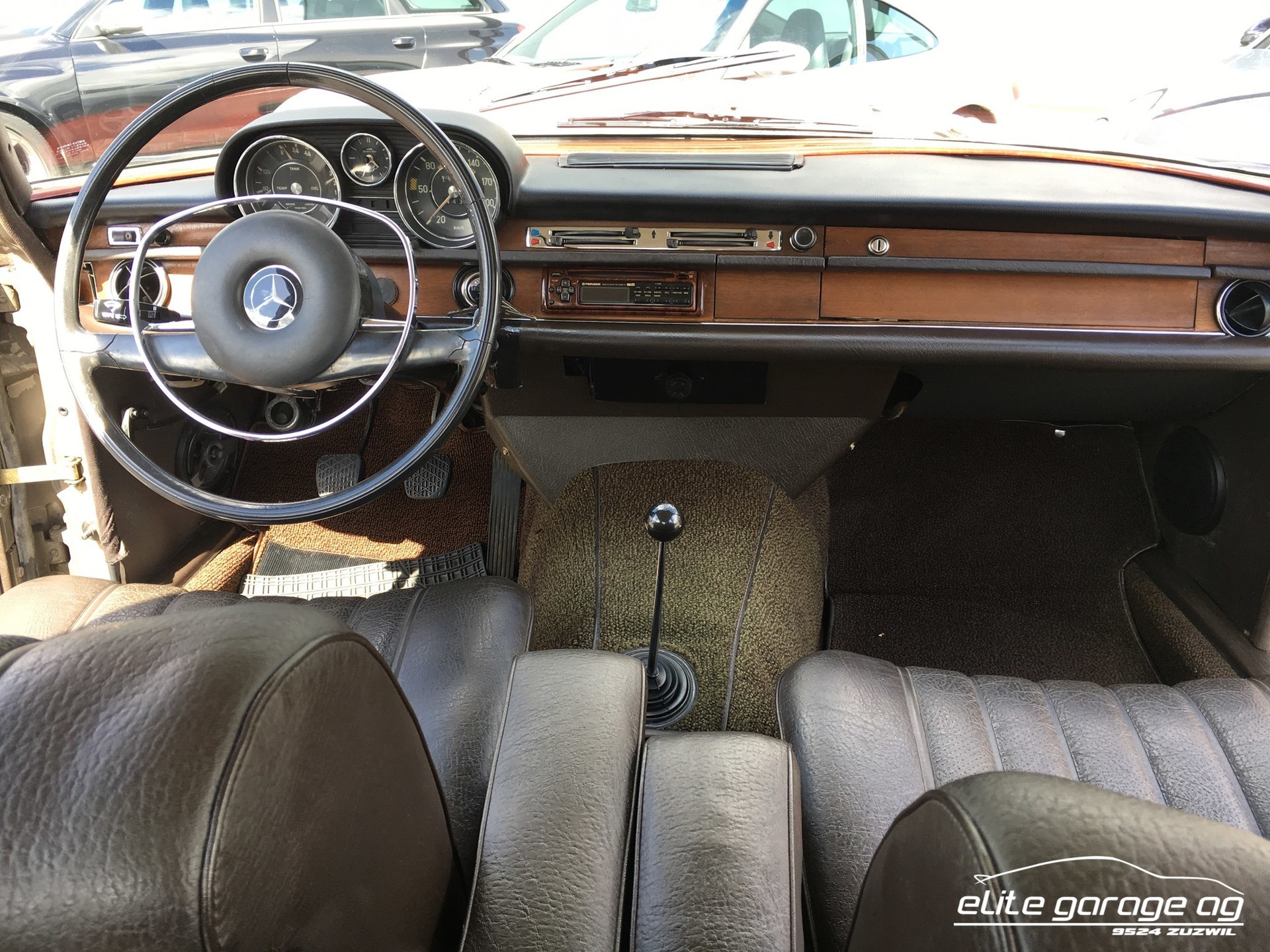MERCEDES-BENZ 280 SE-image-10