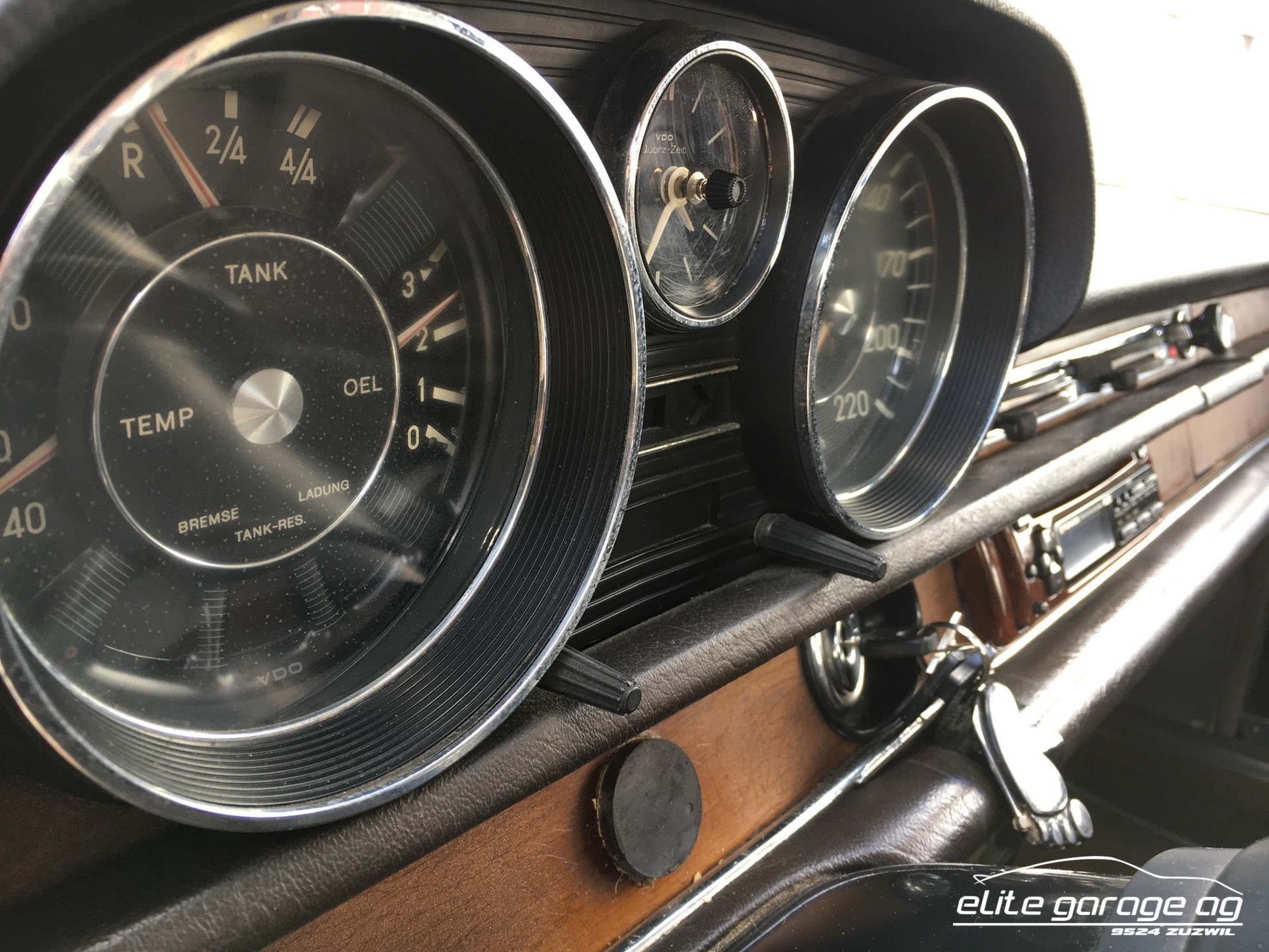 MERCEDES-BENZ 280 SE-image-15