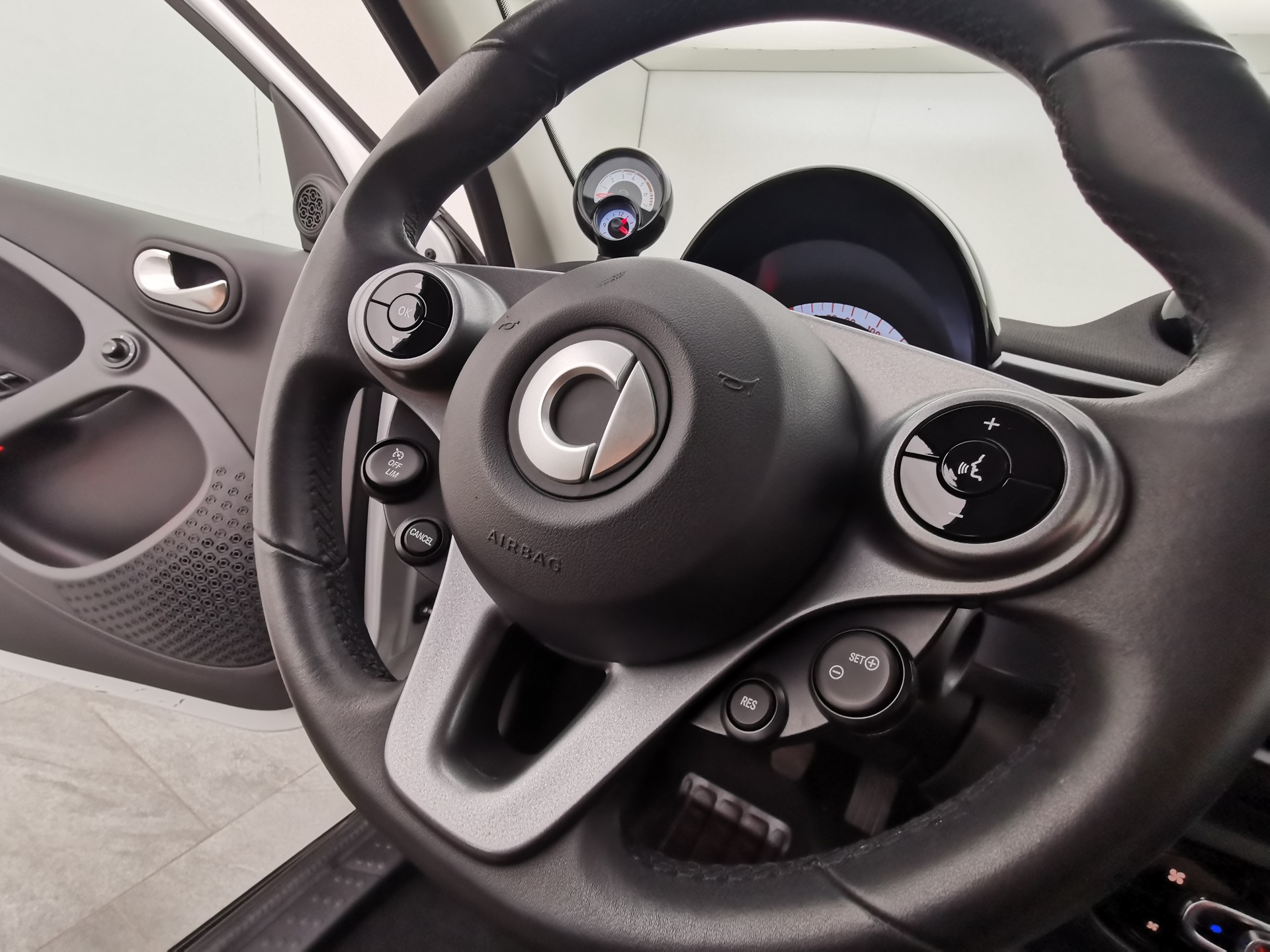 SMART FORFOUR passion 1.0-image-12