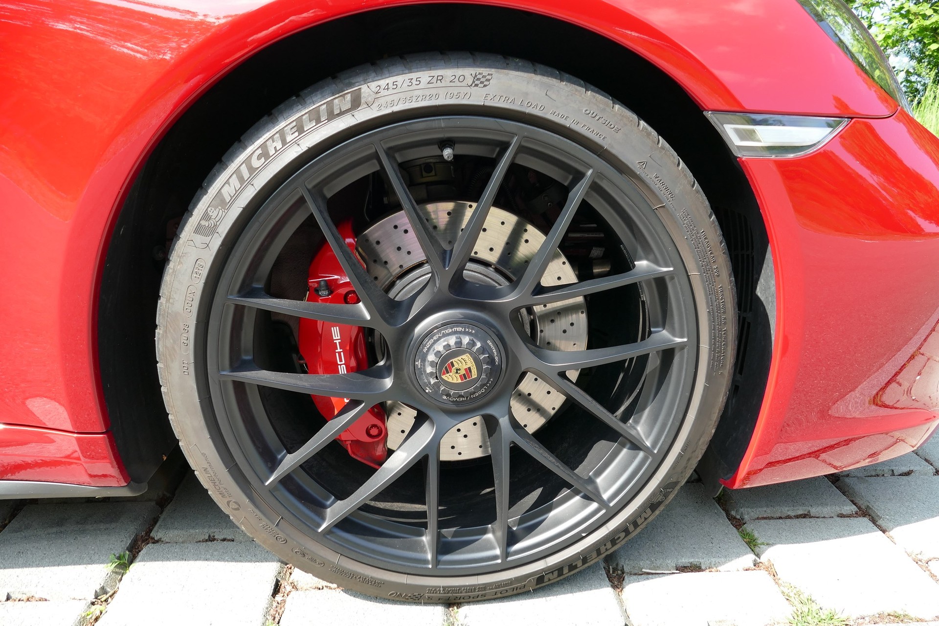 PORSCHE 911 Carrera 4 GTS PDK-image-17