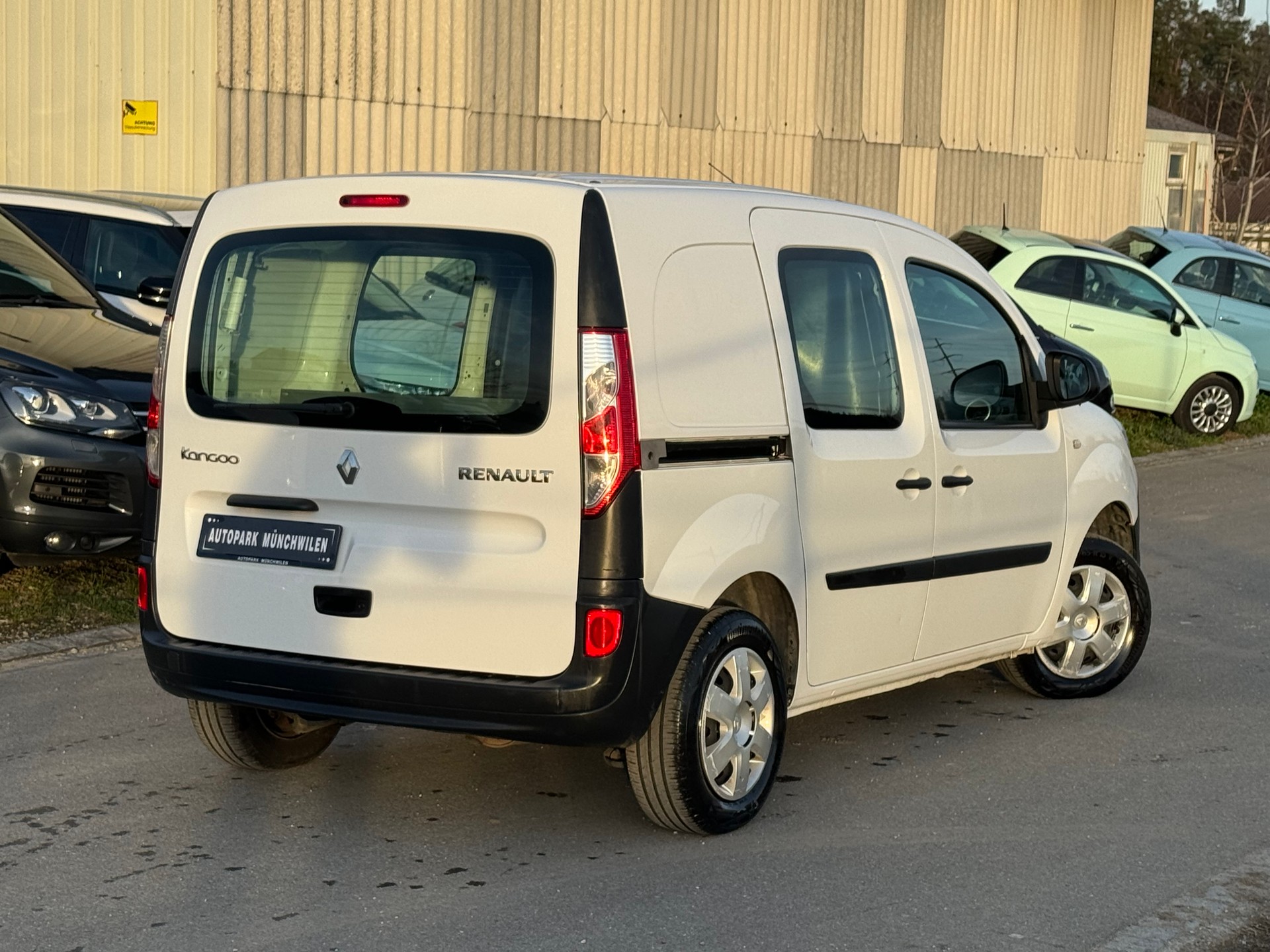 RENAULT Kangoo Medium dCi 90 ENERGY Access-image-2