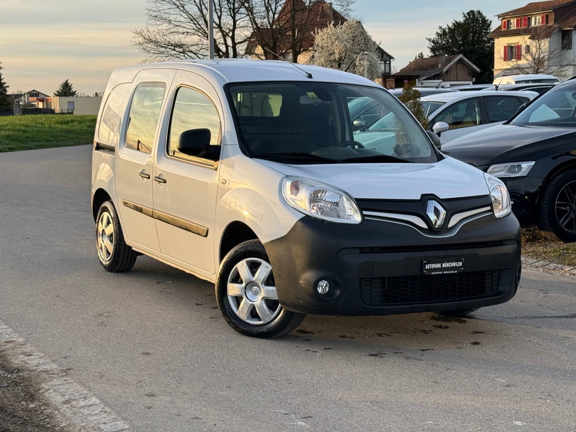 RENAULT Kangoo Medium dCi 90 ENERGY Access-image-1