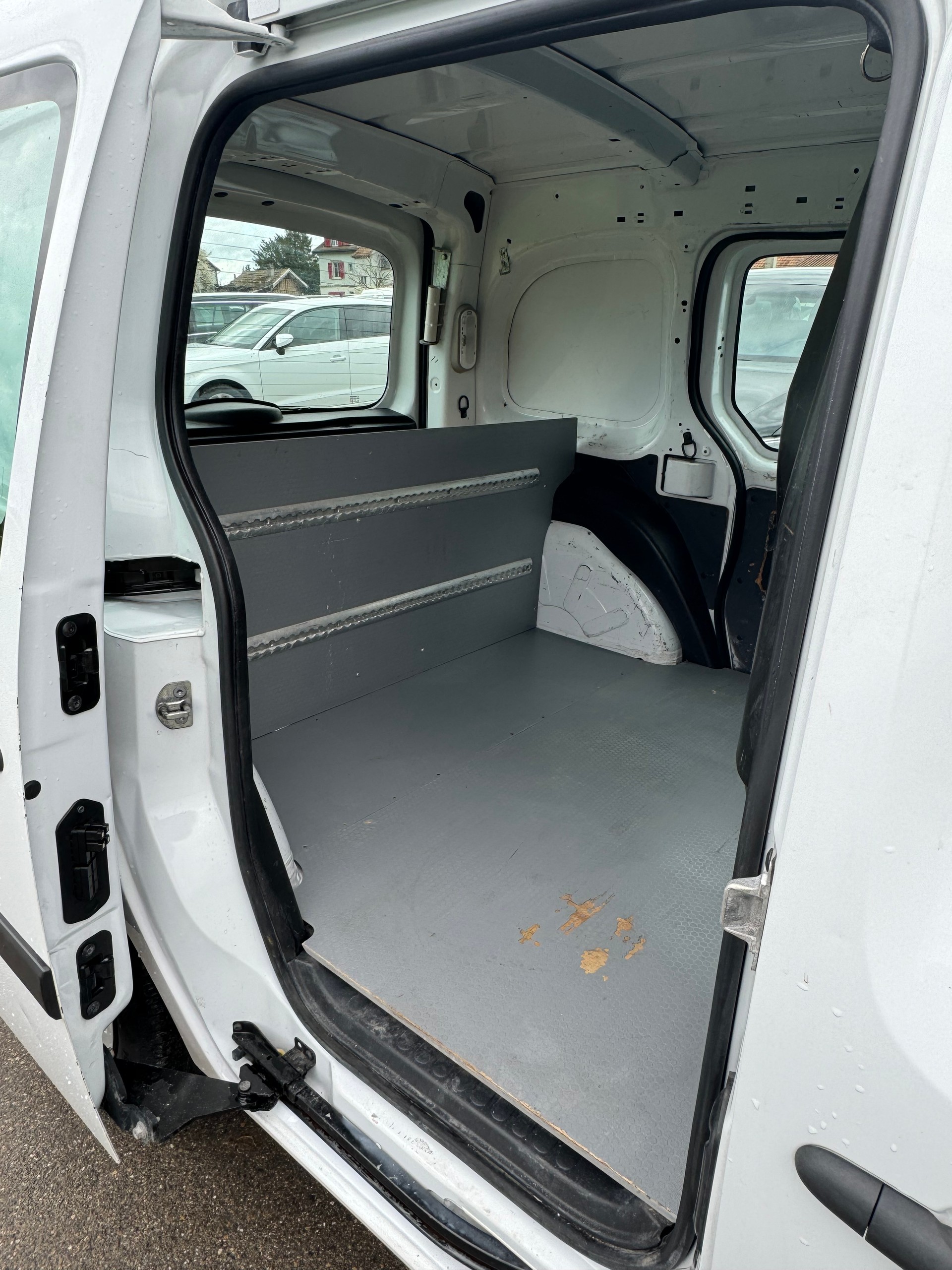 RENAULT Kangoo Medium dCi 90 ENERGY Access-image-13