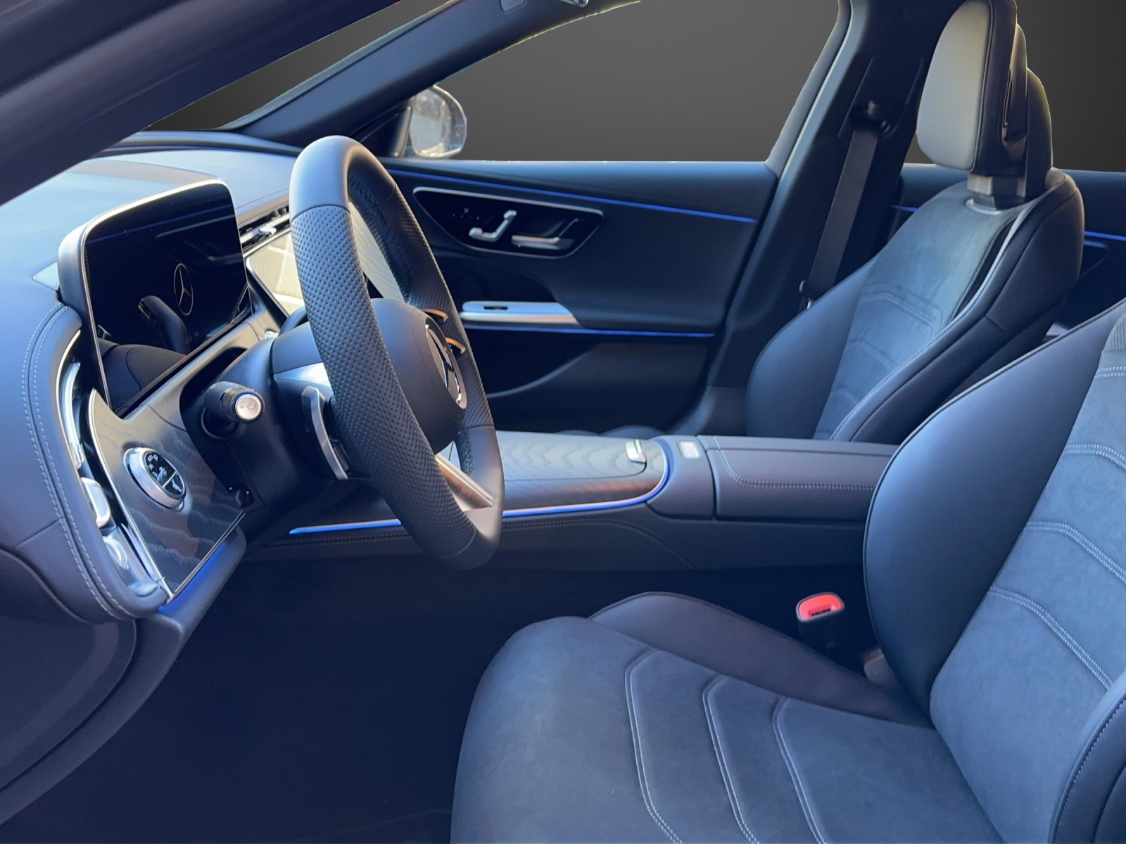 MERCEDES-BENZ E 300 de T 4Matic 9G-Tronic-image-9