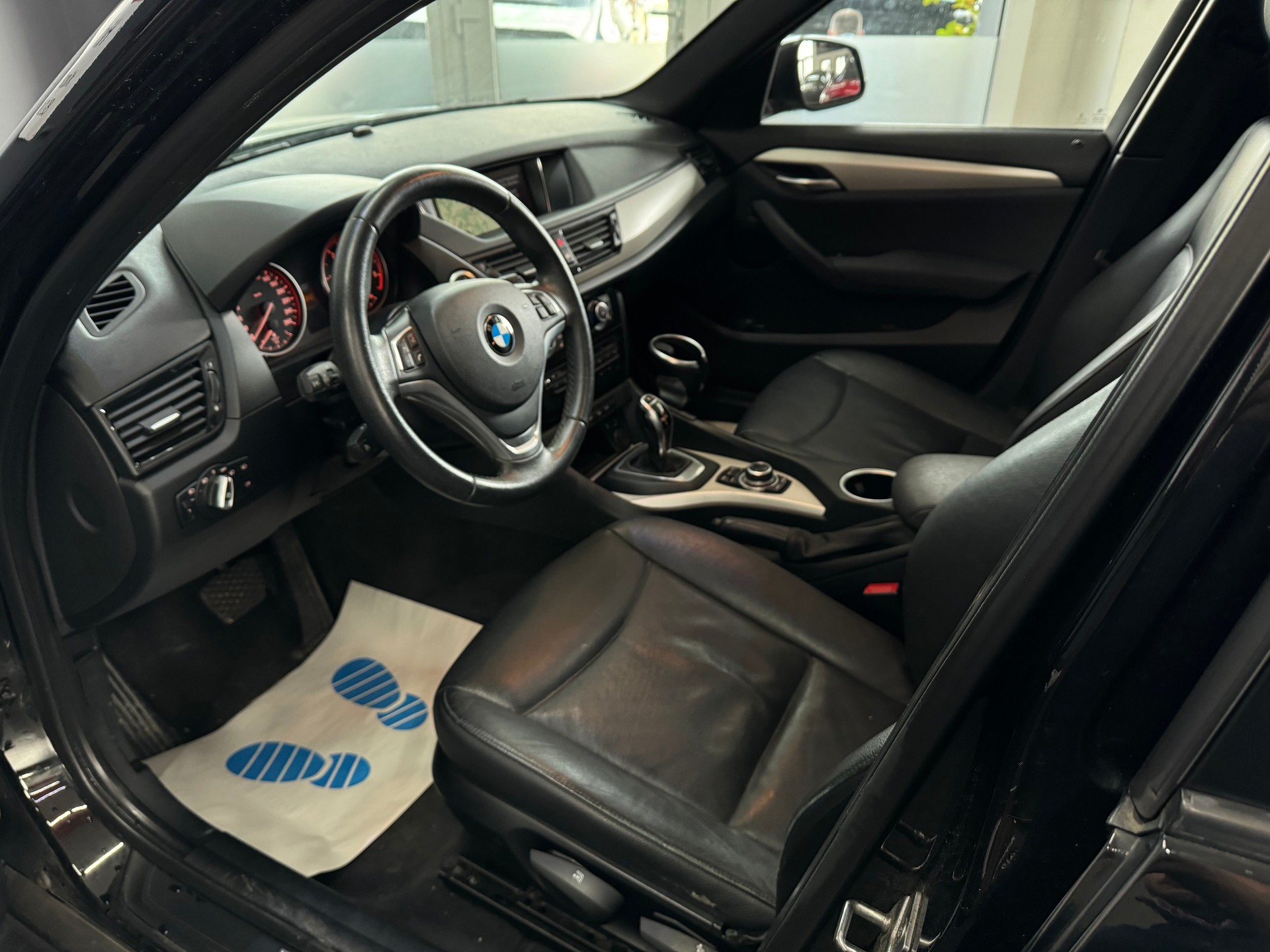 BMW X1 xDrive 18d Sport Line Steptronic-image-5