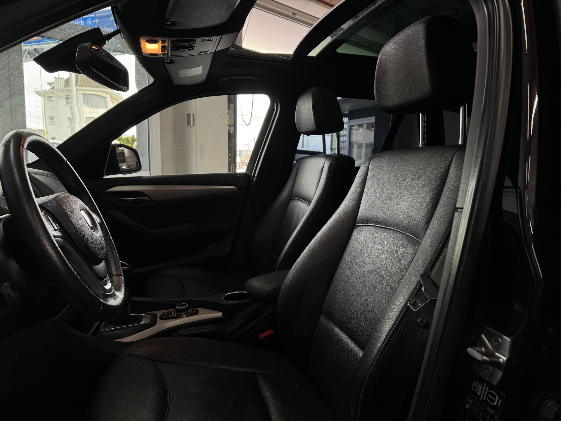 BMW X1 xDrive 18d Sport Line Steptronic-image-6