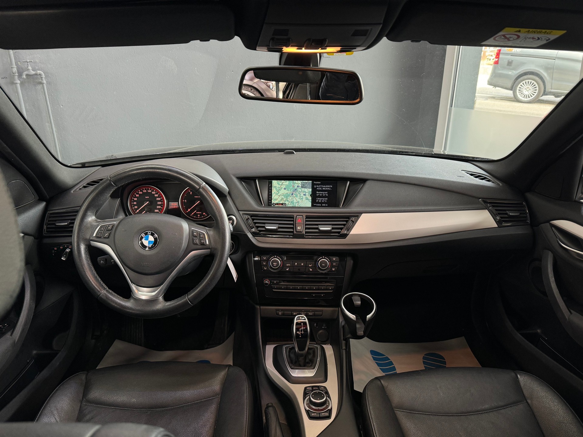BMW X1 xDrive 18d Sport Line Steptronic-image-8