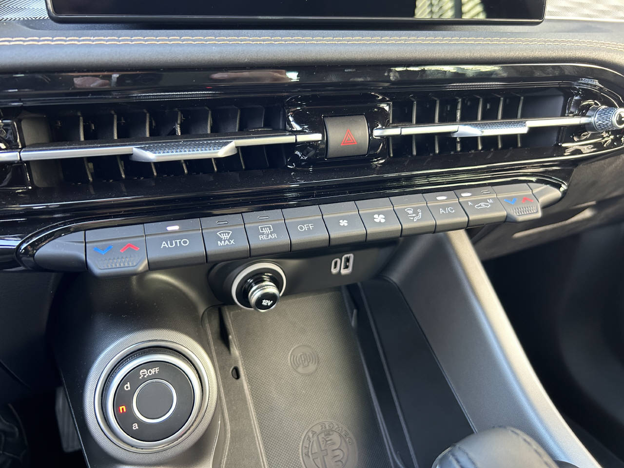 ALFA ROMEO Tonale 1.3 Plug-in Hybrid Sprint Q4-image-10