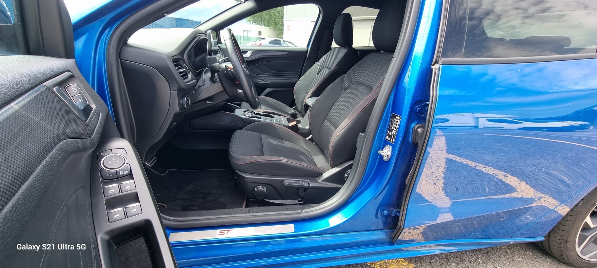 FORD Focus 1.5 SCTi ST Line Automatic-image-11