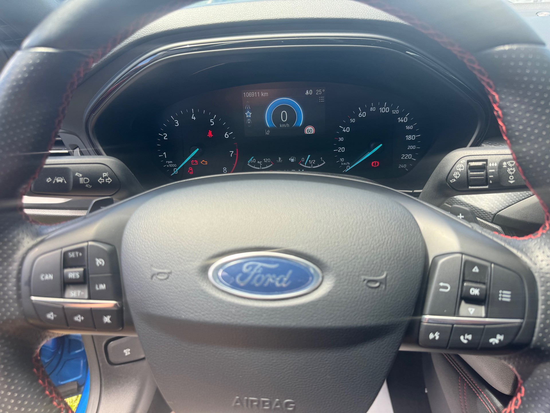FORD Focus 1.5 SCTi ST Line Automatic-image-8