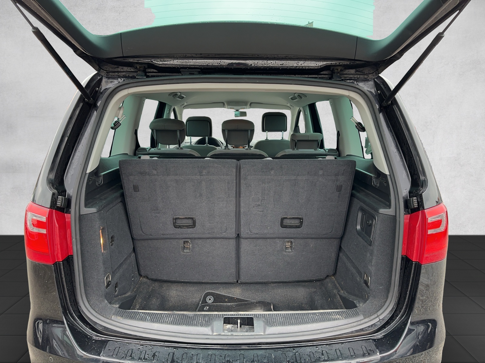 SEAT Alhambra 2.0 TDI Reference Eco DSG-image-18