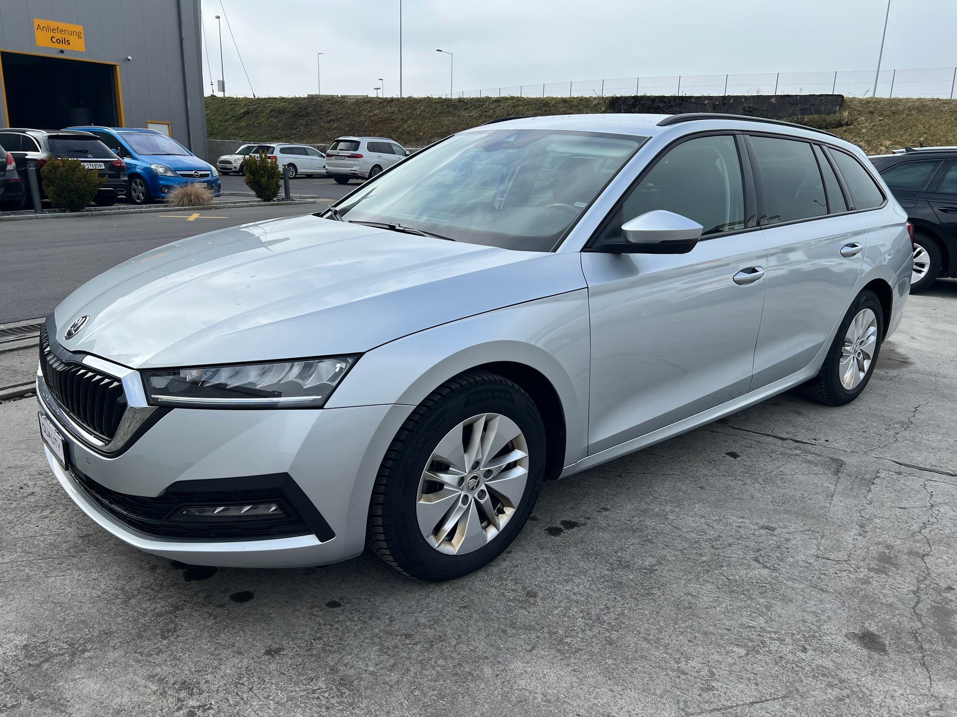 SKODA Octavia Combi 2.0 TDI DSG Ambition 4x4-image-7