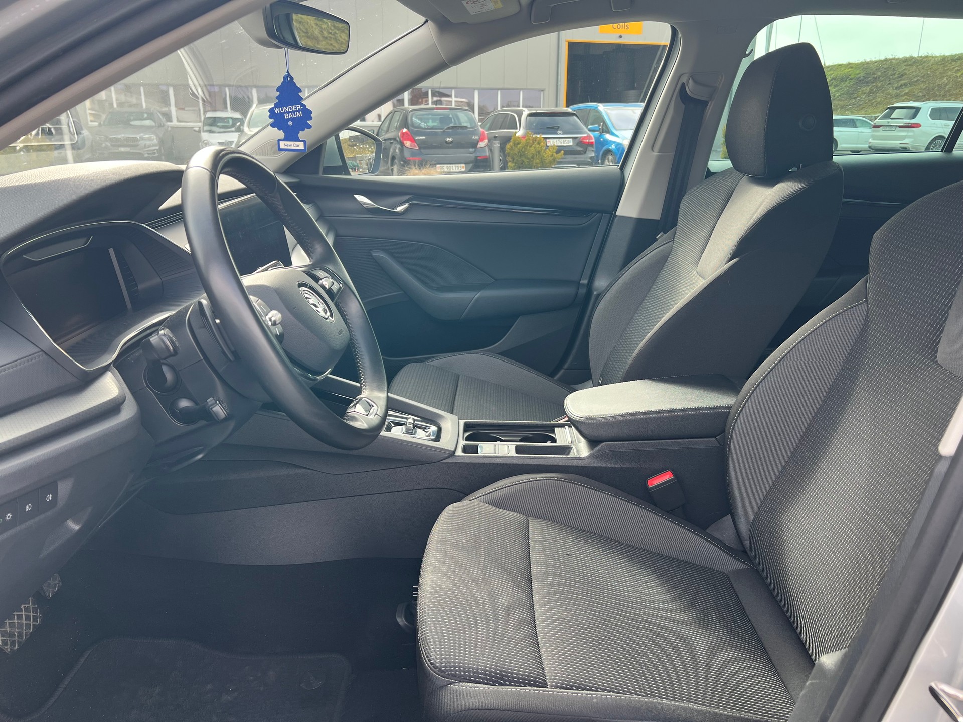 SKODA Octavia Combi 2.0 TDI DSG Ambition 4x4-image-12
