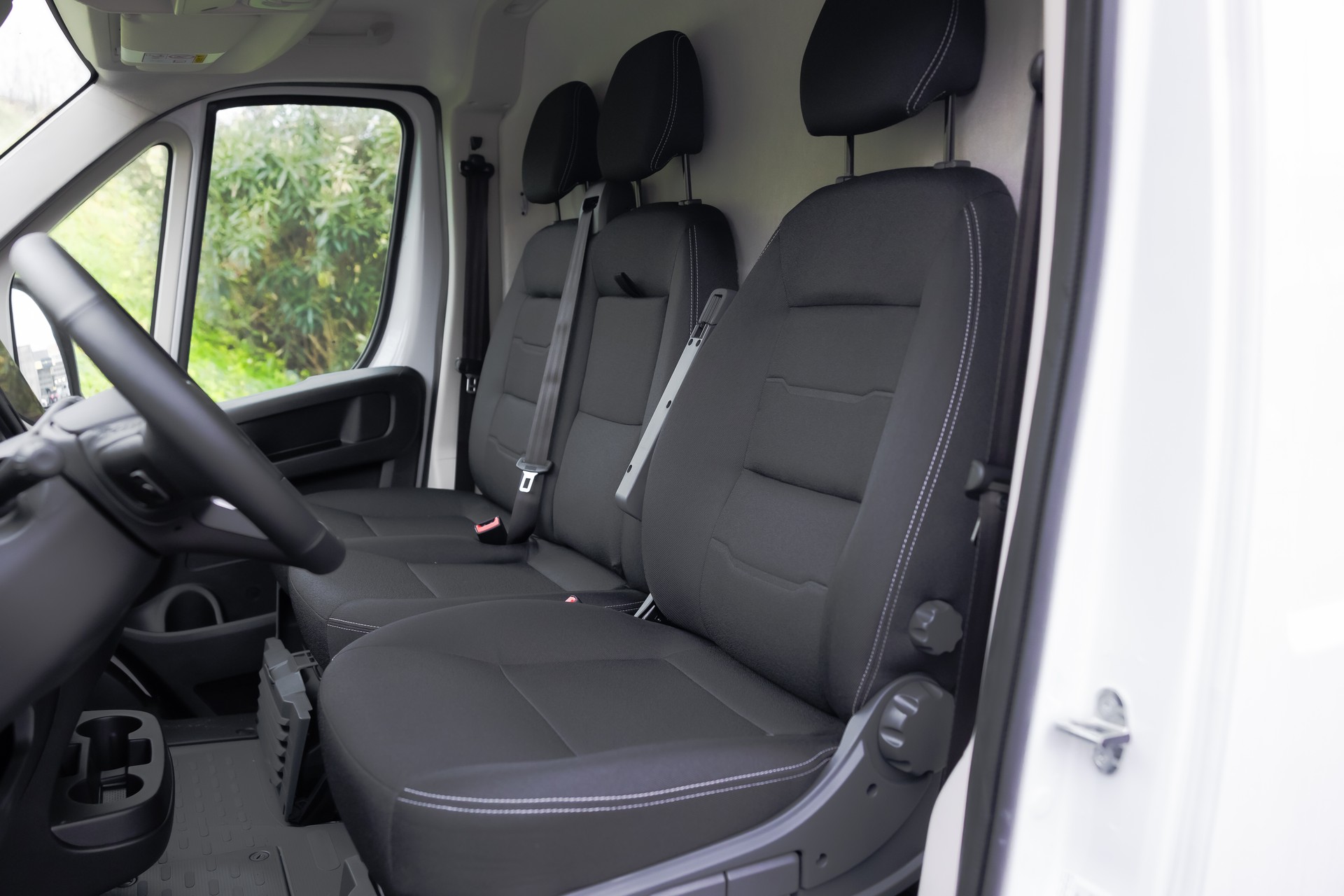 PEUGEOT Boxer 2.2 HDI 335 L2 H2 EAT8-image-10